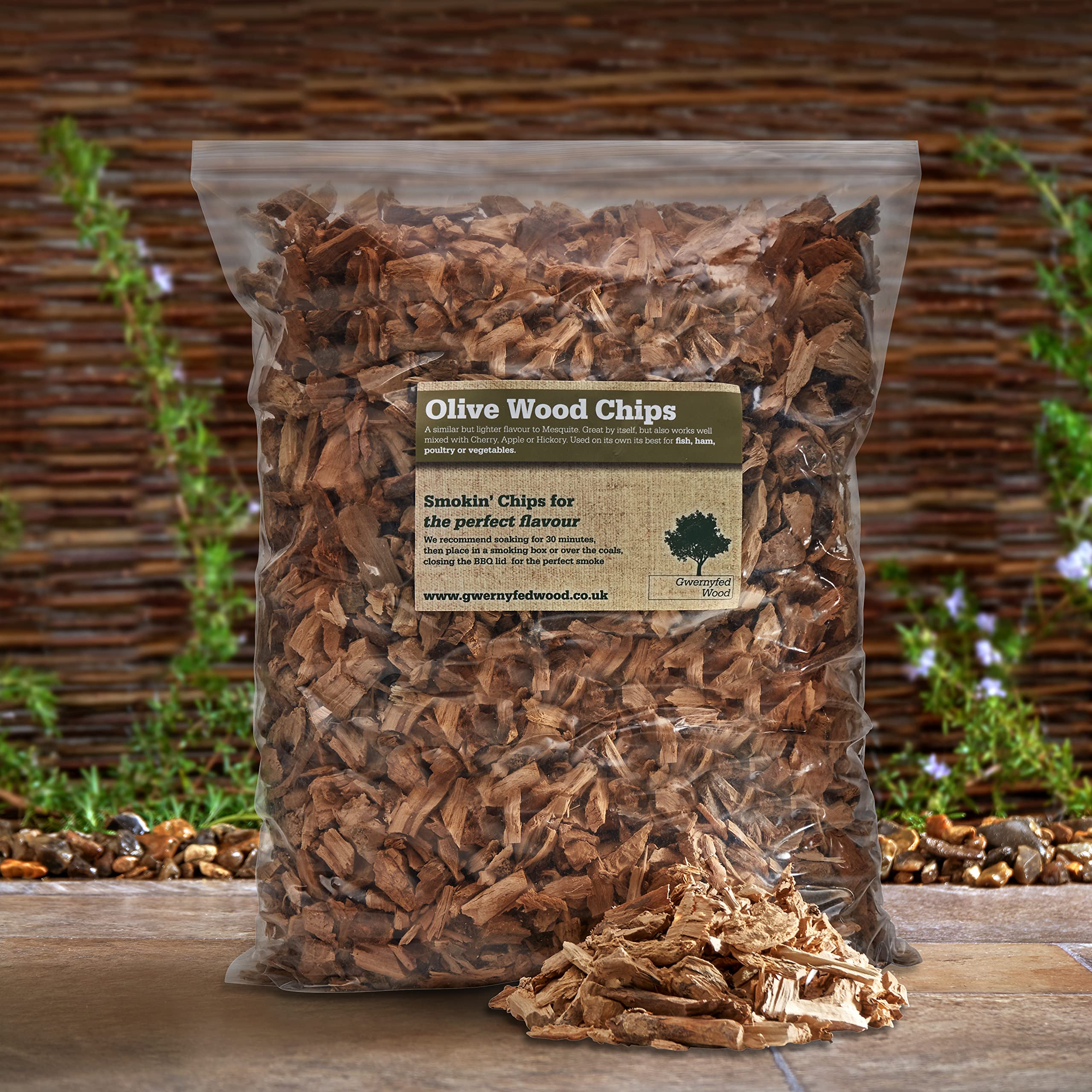 Gwernyfed Wood Green Smoking/Smoker Wood Chips Jumbo 4.5 Litre Bag – (24 Great Flavours 100% Natural Nothing Added) Smoking Food In A Smoker/Bbq - Many From Our Own Woodland (Olive)
