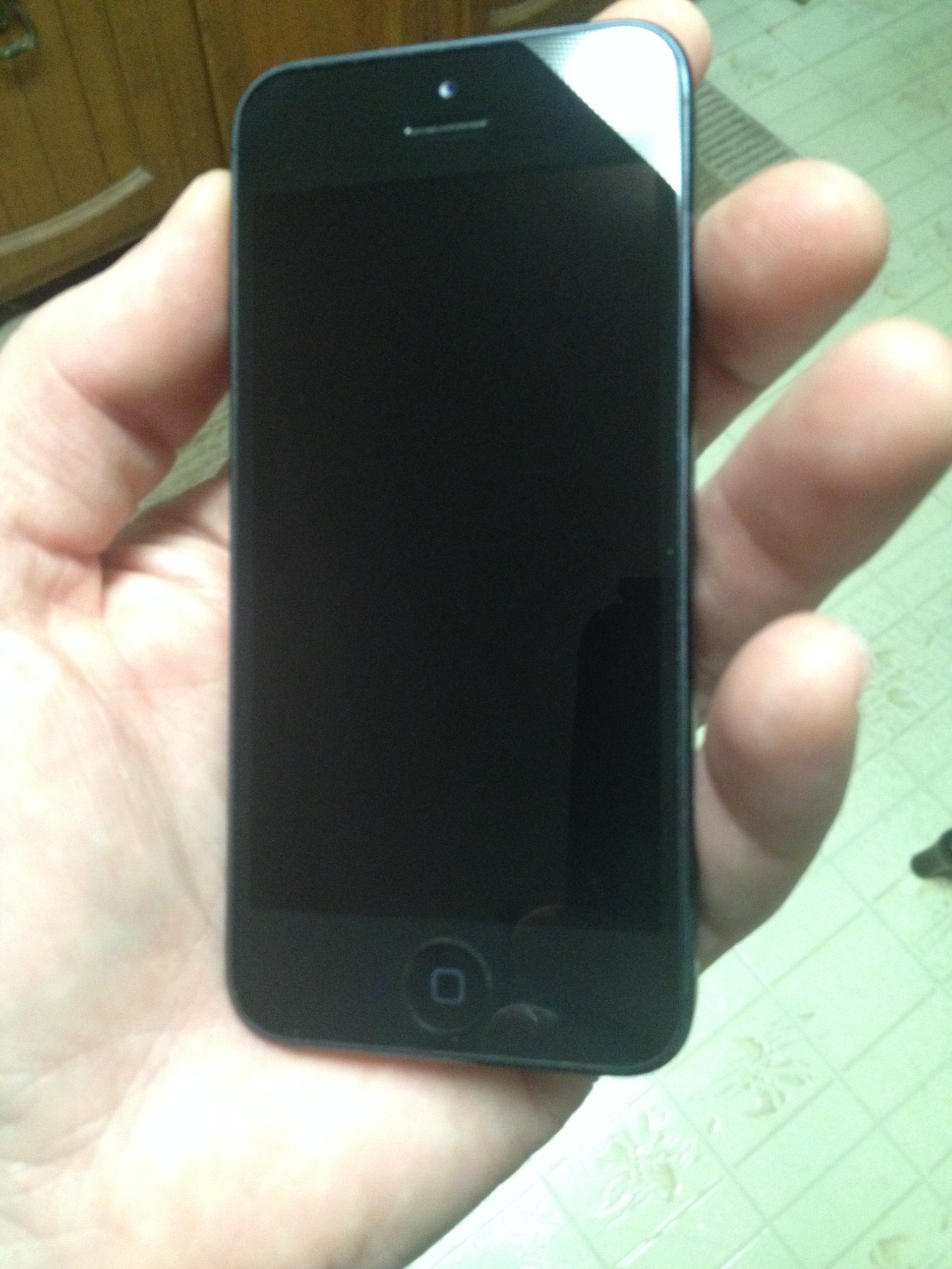 Apple iPhone 5 16GB (Black) - AT&T Price: Buy Apple iPhone 5 16GB