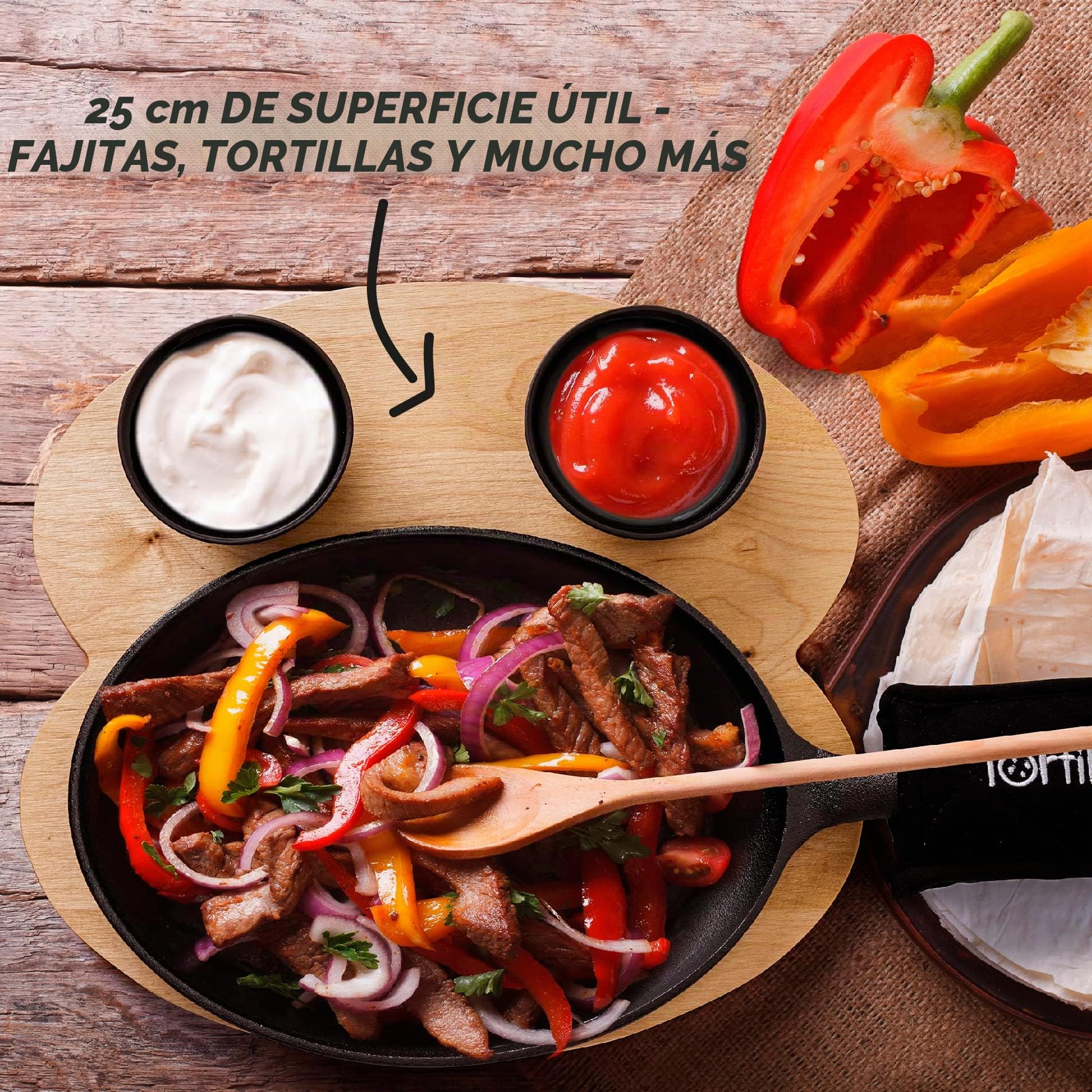 Tortillada - Juego de Sartén de Hierro Fundido de 25 cm para Fajitas - Incluye Bandeja de Madera para servir + 2 Cuencos de Cerámica para dipear (Set of 2)
