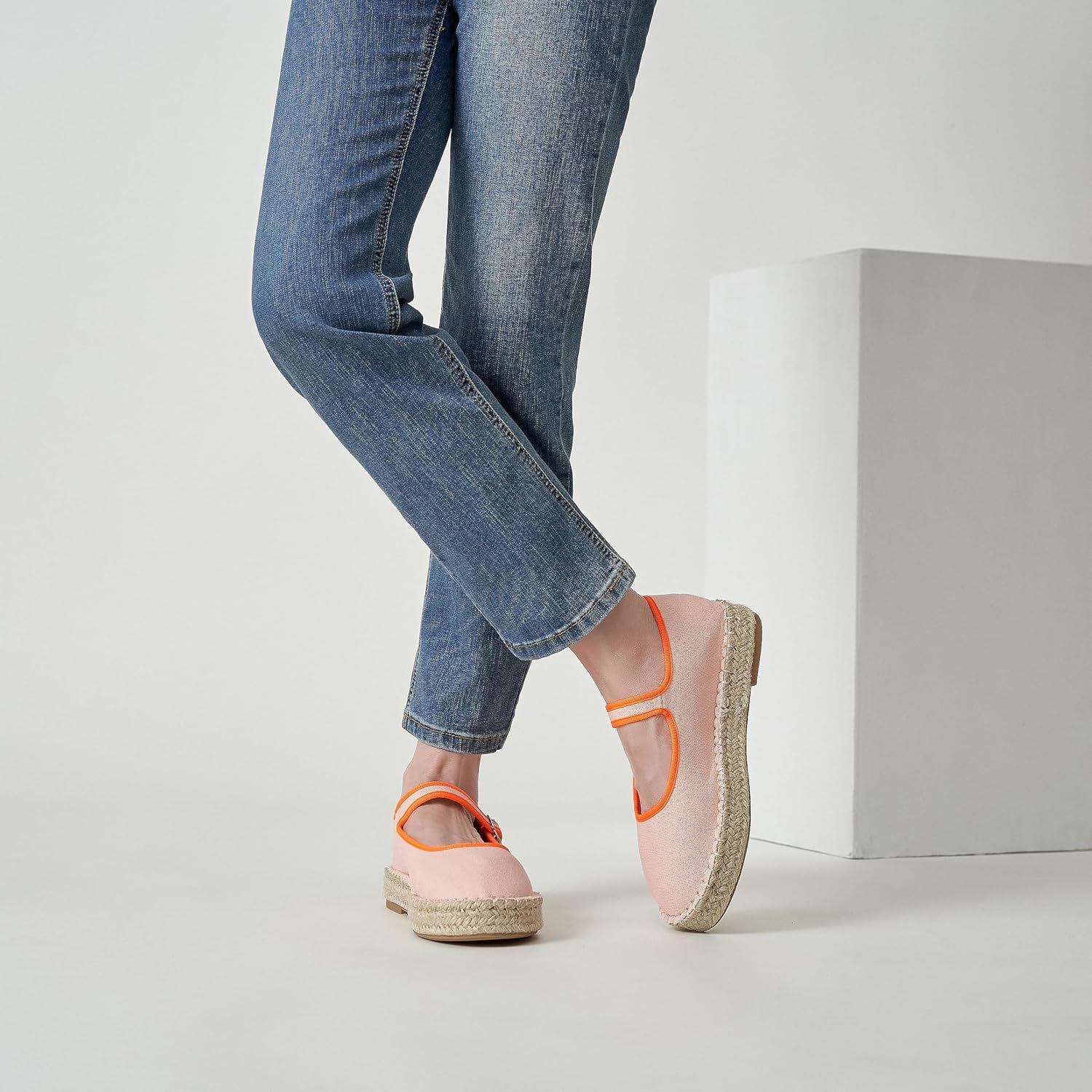 Canvas Mary Jane Shoes for Women Cozy Closed Toe Espadrille Flats with Adjustable Strap Cute Daily Casual Fall Outfits Shoes