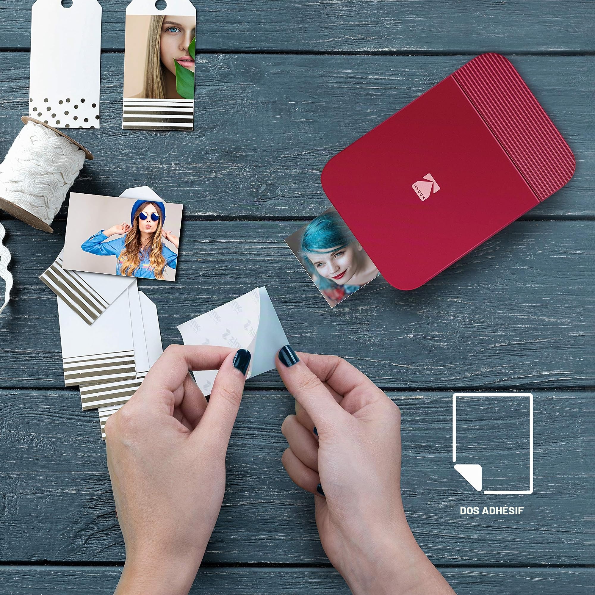 KODAK Smile Couleur Imprimante numérique instantanée - Mini imprimante Bluetooth rétractable pour iPhone et Android - Papier 2x3 ZINK - Noir / Blanc