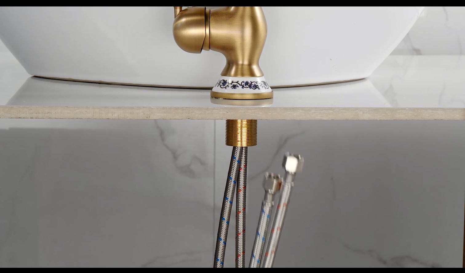 Rubinetto Antico Monocomando Per Lavabo In Ottone – Miscelatore Alta Cucina O Bagno, Finitura Oro, Rotazione 360° Con Tubi Flessibili