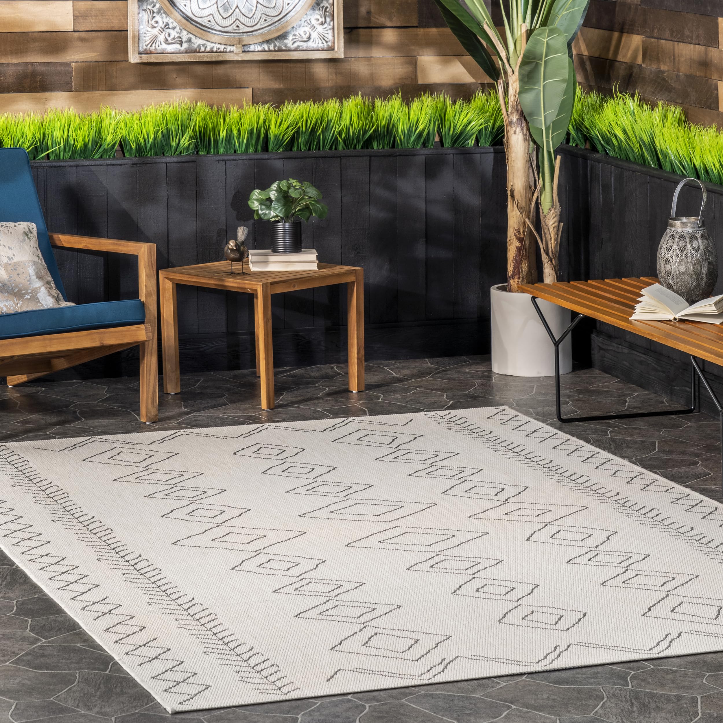 Nuloom Outdoor Performance Serna Ivory/Dark Grey, 4' x 6', Soft and Cozy, High Traffic, Stain Resistant, Easy Clean, Durable Area Rug for Indoor/