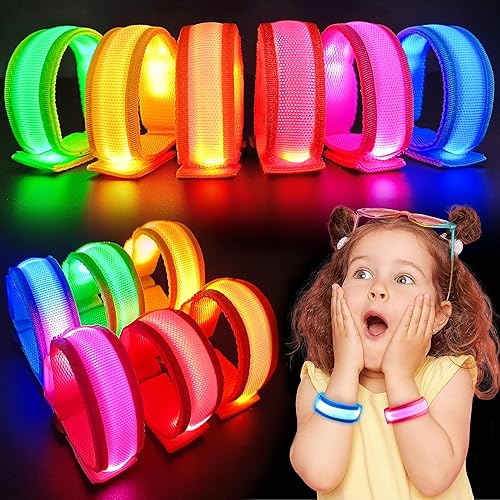 GIFTINBOX 126 pulseras con luz LED para niños y adultos, muñequeras de brazo intermitentes que brillan en la oscuridad, suministros de fiesta para disponible en Yaxa El Salvador