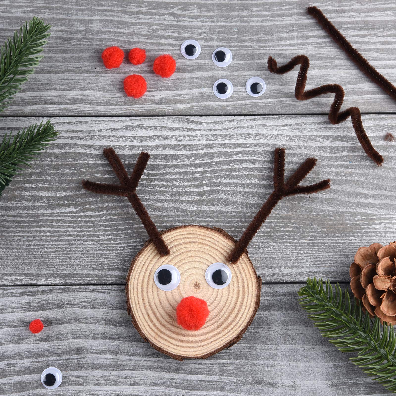 Juego de 830 limpiadores de pipas de Navidad, suministros de manualidades de Navidad, 150 limpiadores de pipas marrones, 360 ojos saltones y 320 pompones rojos para manualidades de renos de 5