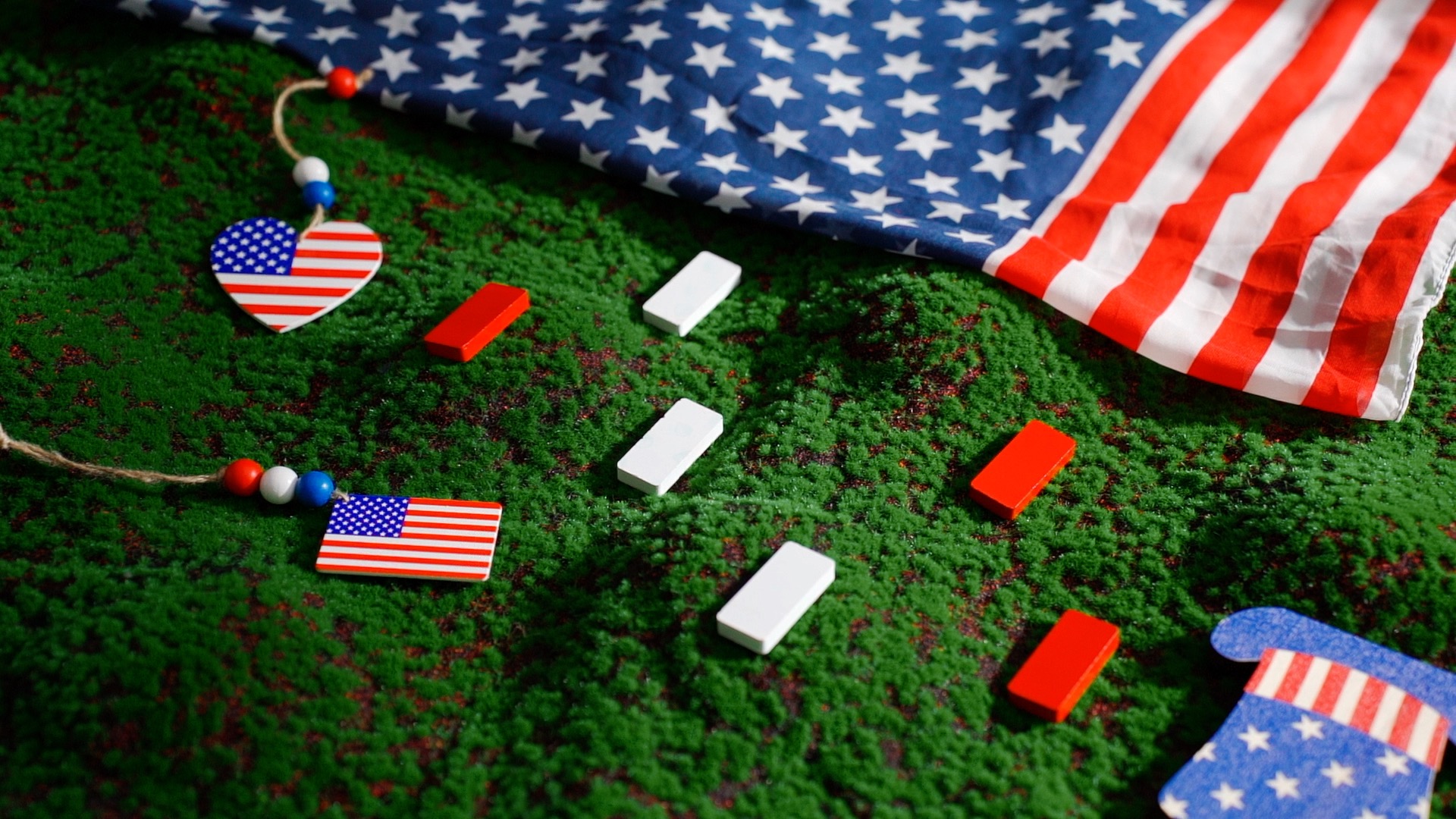 Copkim Lot De 16 Poids Magnétiques Pour Drapeau Extérieur - Pour Le Bas Du Drapeau - Étanche - Pour Arrêter Les Enchevêtrements De Bannières Extérieures (rouge, Blanc