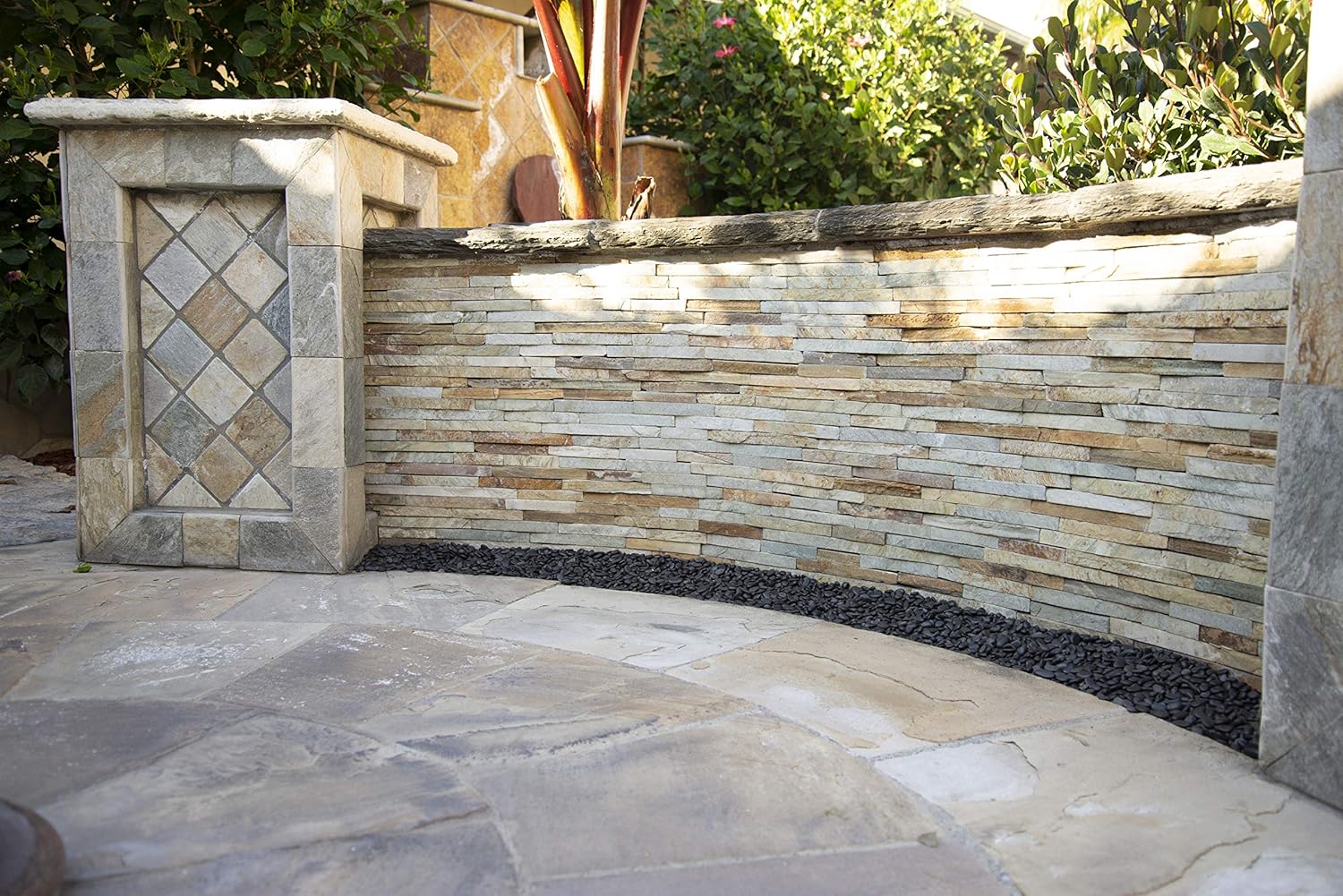 MSI Decorative Polished Black Pebbles, 0.2 inch - 0.5 inch, 40 lb. Bag