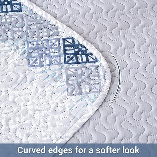 Miniatura 5 de Mooreeke Colchas ultrasónicas en relieve tamaño Queen, colchas ligeras con patrón geométrico de rayas grises y azules con fundas, colcha de