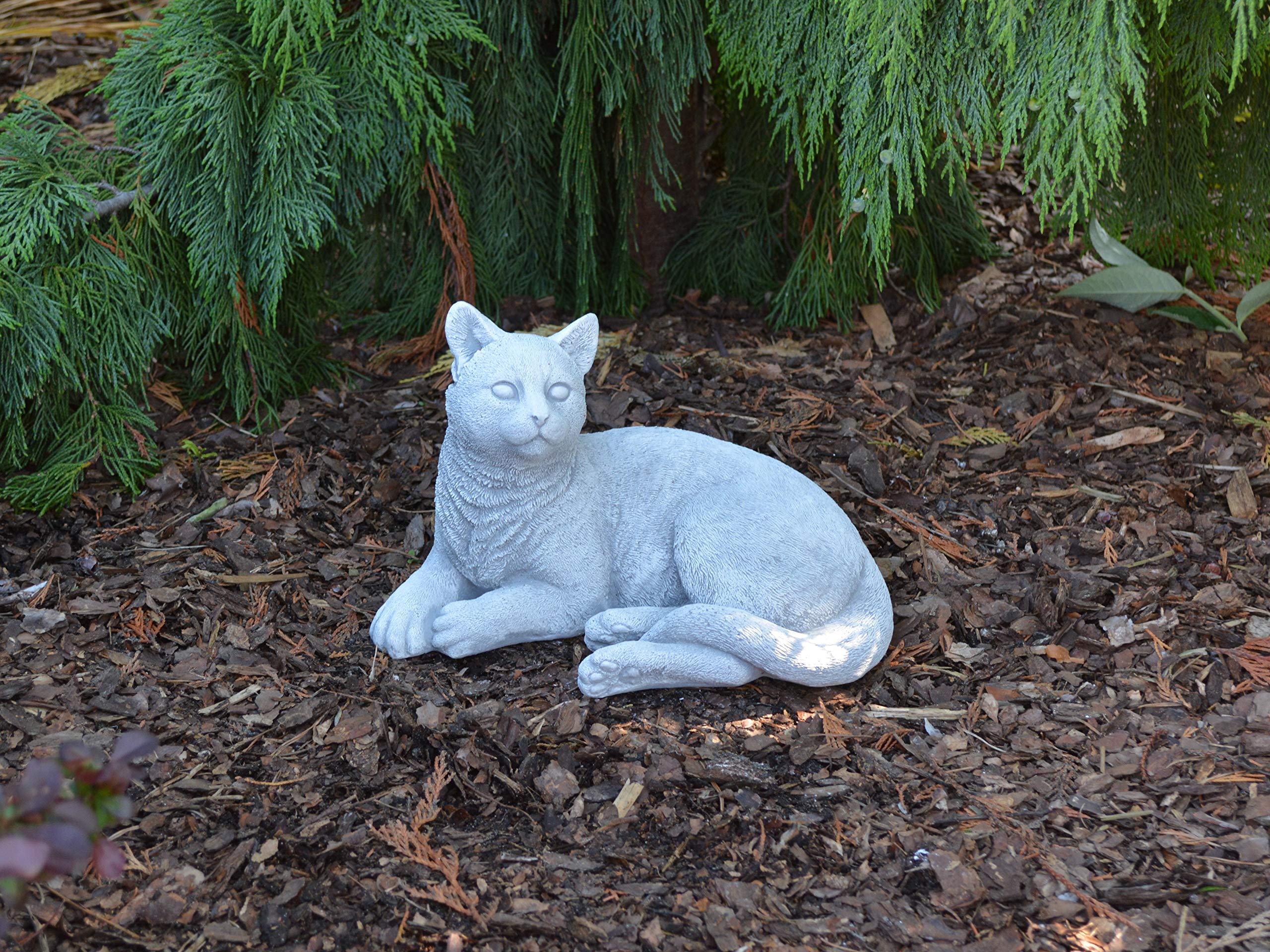 gartendekoparadies.de Liegende Katze, Steinfigur, H. 18 cm, 6 kg, Grau, frostsicher aus Steinguss für Außenbereich