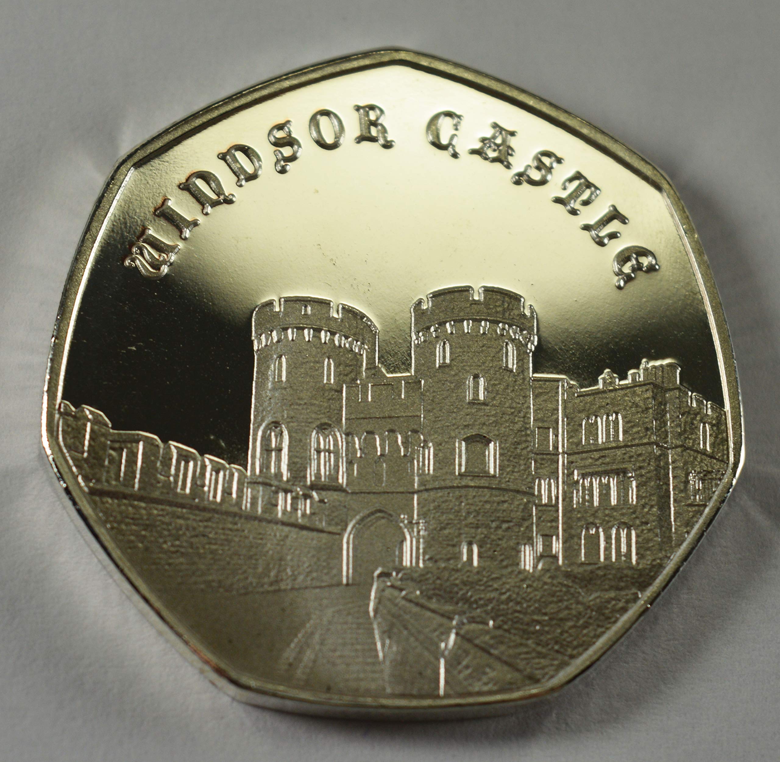 The Commemorative Coin Company Silver Windsor Castle Commemorative Coin Albums/50P Coin Hunt Collectors 2019 Castle Series