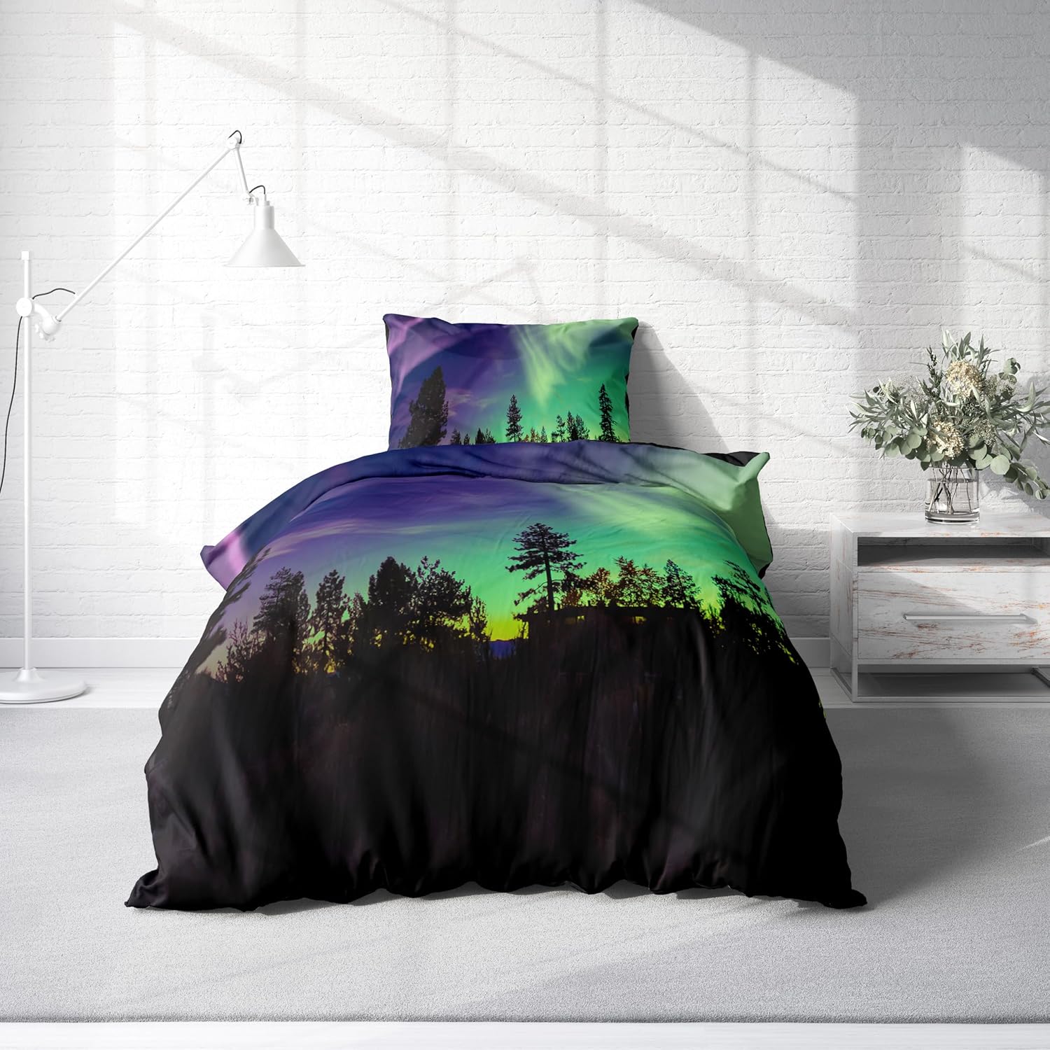 Aurora Lights Black