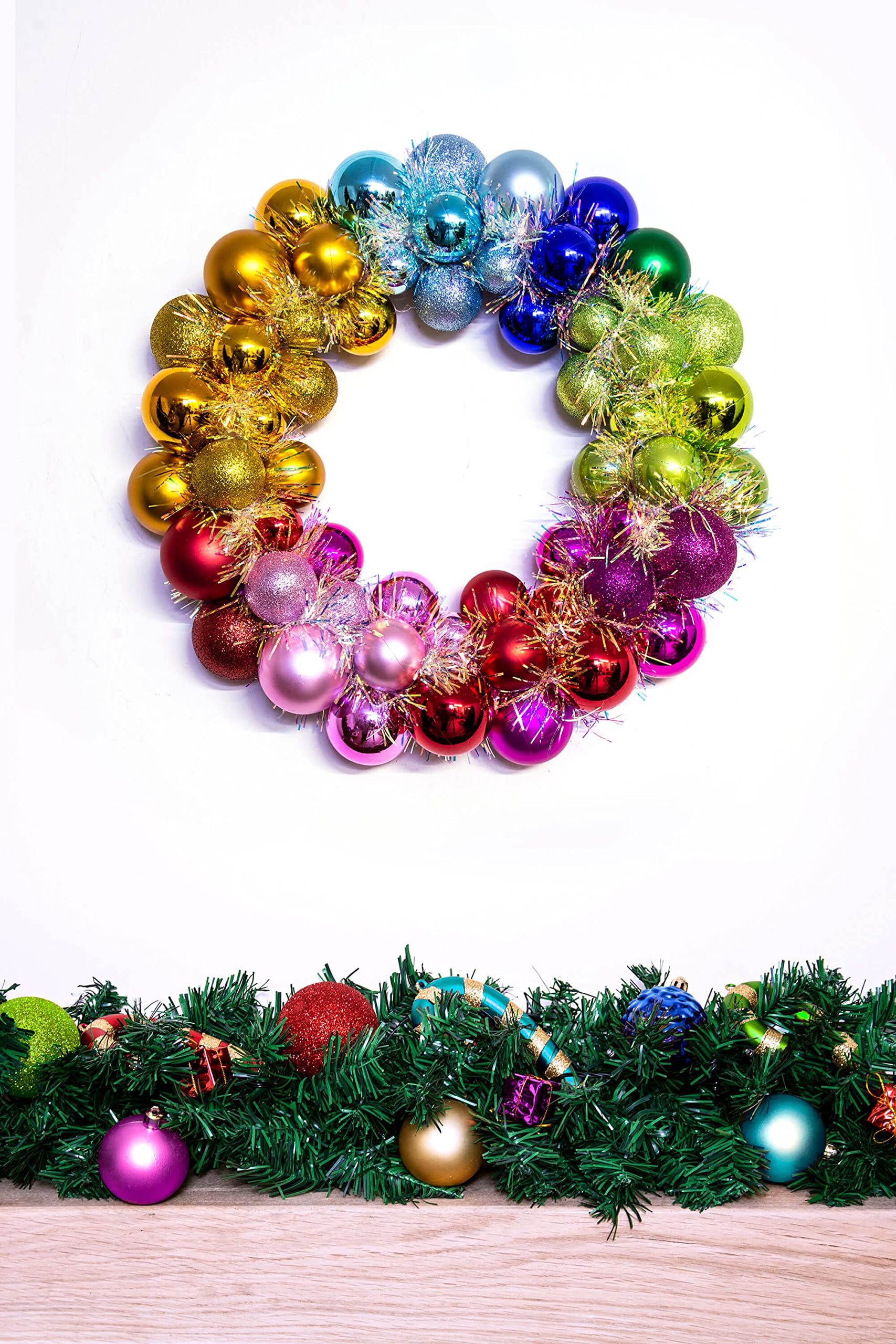 Christmas Tree World Gold | 33Cm Shatterproof Bauble Wreath