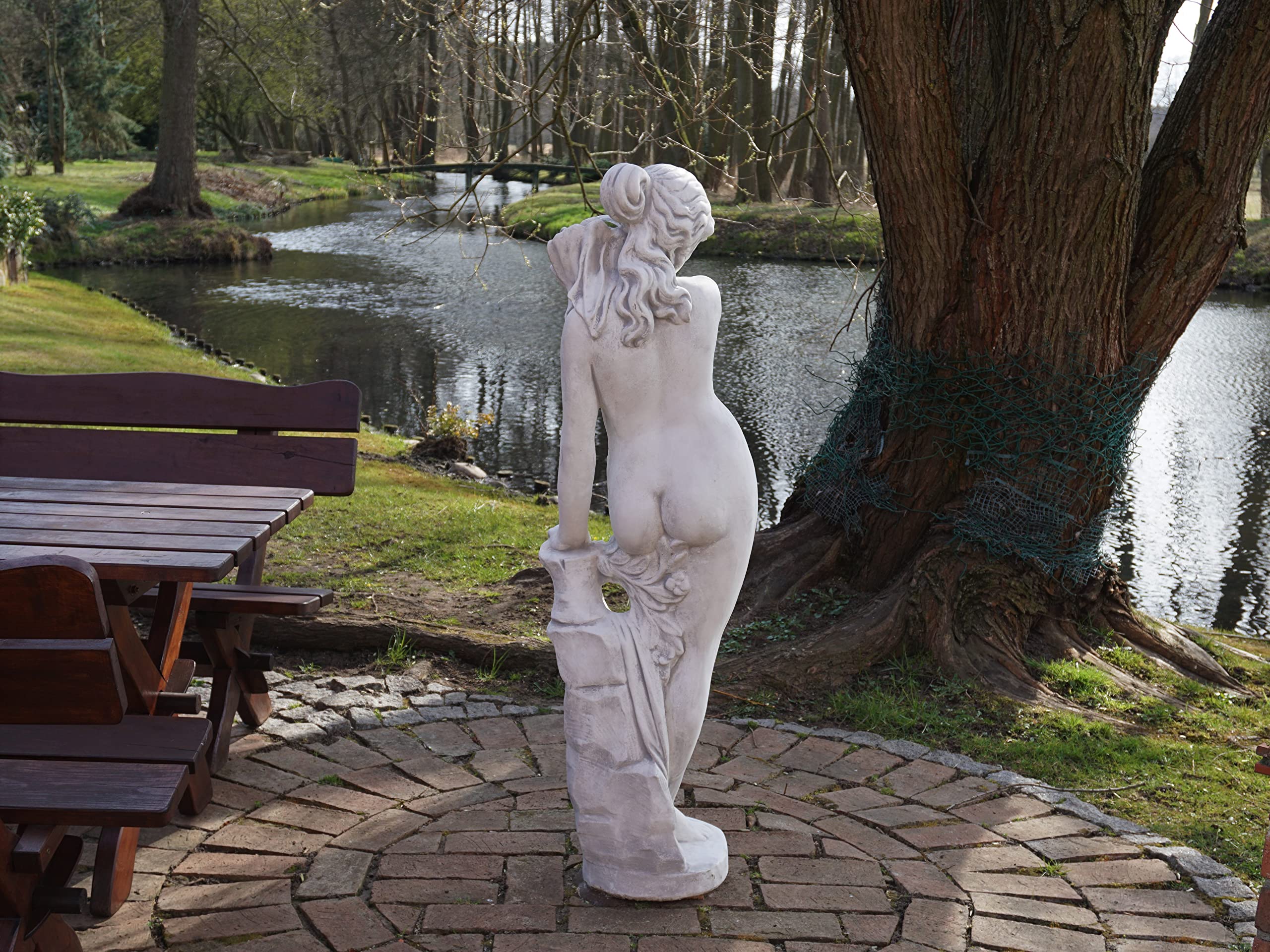 gartendekoparadies.de Statue der Venus mit Wasserlauf, Steinfigur, Weißbeton Steinguss, Grau, Frostsicher für Außenbereich, H. 141 cm, 125 kg