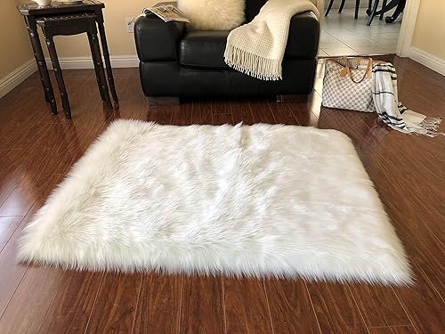 LAMBZY Alfombra cuadrada de piel de oveja sintética, súper suave, hipoalergénica, de pelo de felpa de primera calidad (18 pulgadas, 17.7 x 17.7 in,