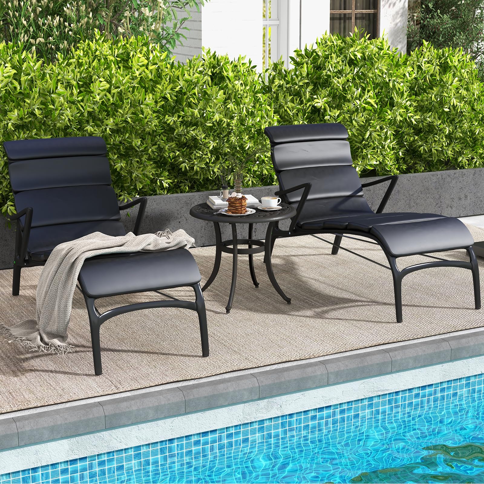 GIANTEX Gartentisch wetterfest Garten Bistrotisch aus Aluminiumguss runder Balkontisch mit verstellbaren Fußpolstern Terrassentisch Outdoor Beistelltisch 60 x 60 x 53 cm antike für Garten Bronze