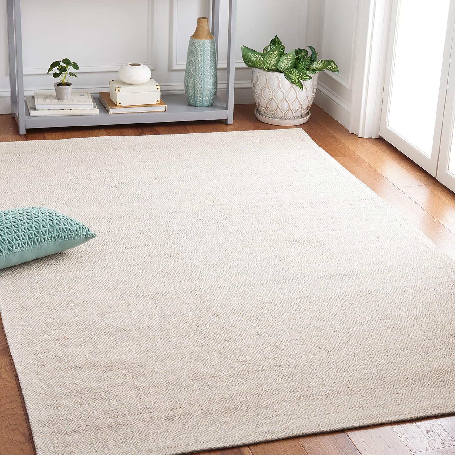 Martha Stewart x SAFAVIEH Area Rug Collection - 5' x 8', Beige & Ivory Handmade Wool, Ideal for Living Room, Bedroom, Office, Dining Space (MSR9675B)