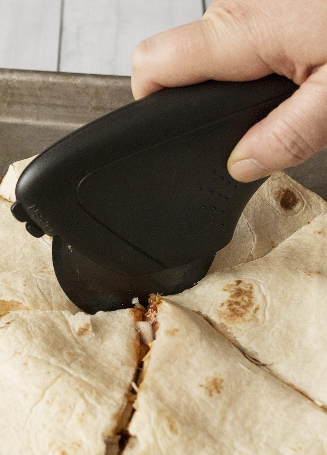 Cutting Board Set: PIZZA CUTTER WHEEL AND CUTTING BOARD COMBO