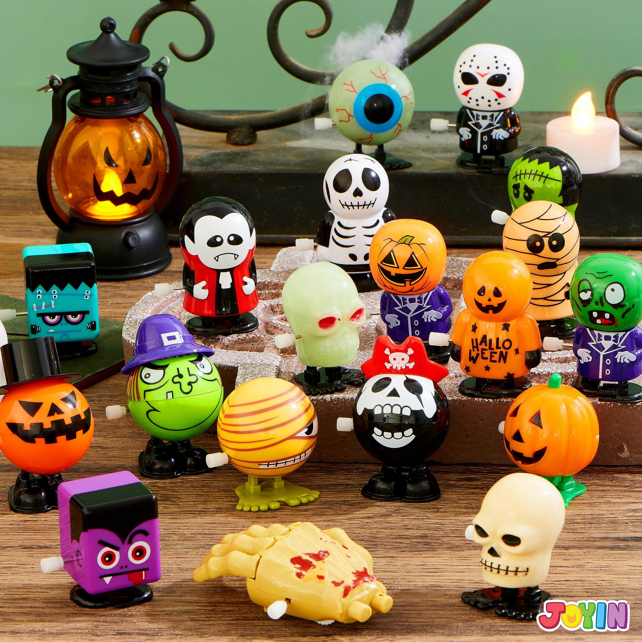 JOYIN Paquete de 24 Pcs Surtidos de Juguetes de Cuerda de Halloween para Relleno de Bolsas