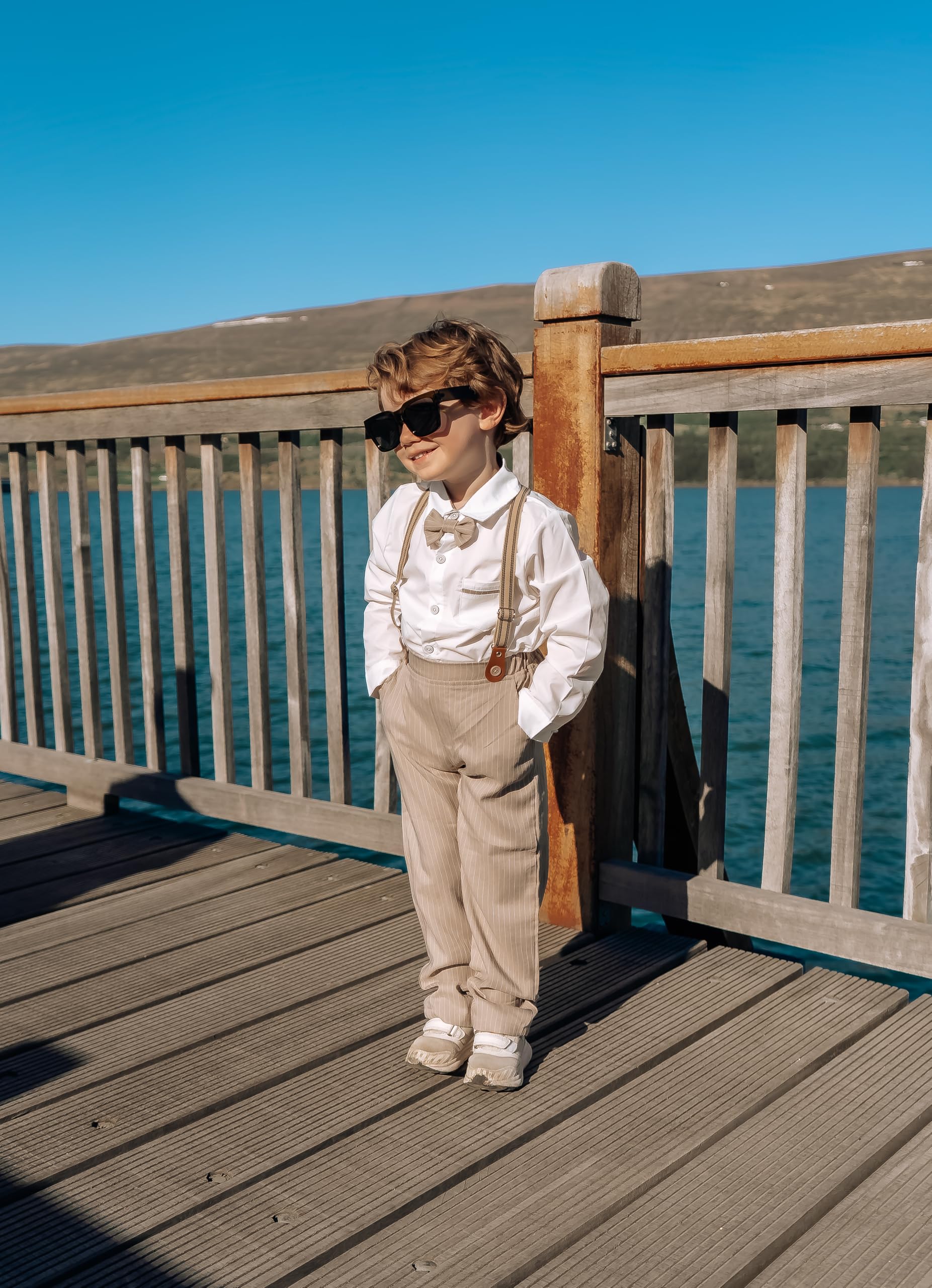 Volunboy Bimbo Neonato Completini e Coordinati Gentiluomo, Camicia Fiocco e Bretelle Pantaloni 4 Pezzi