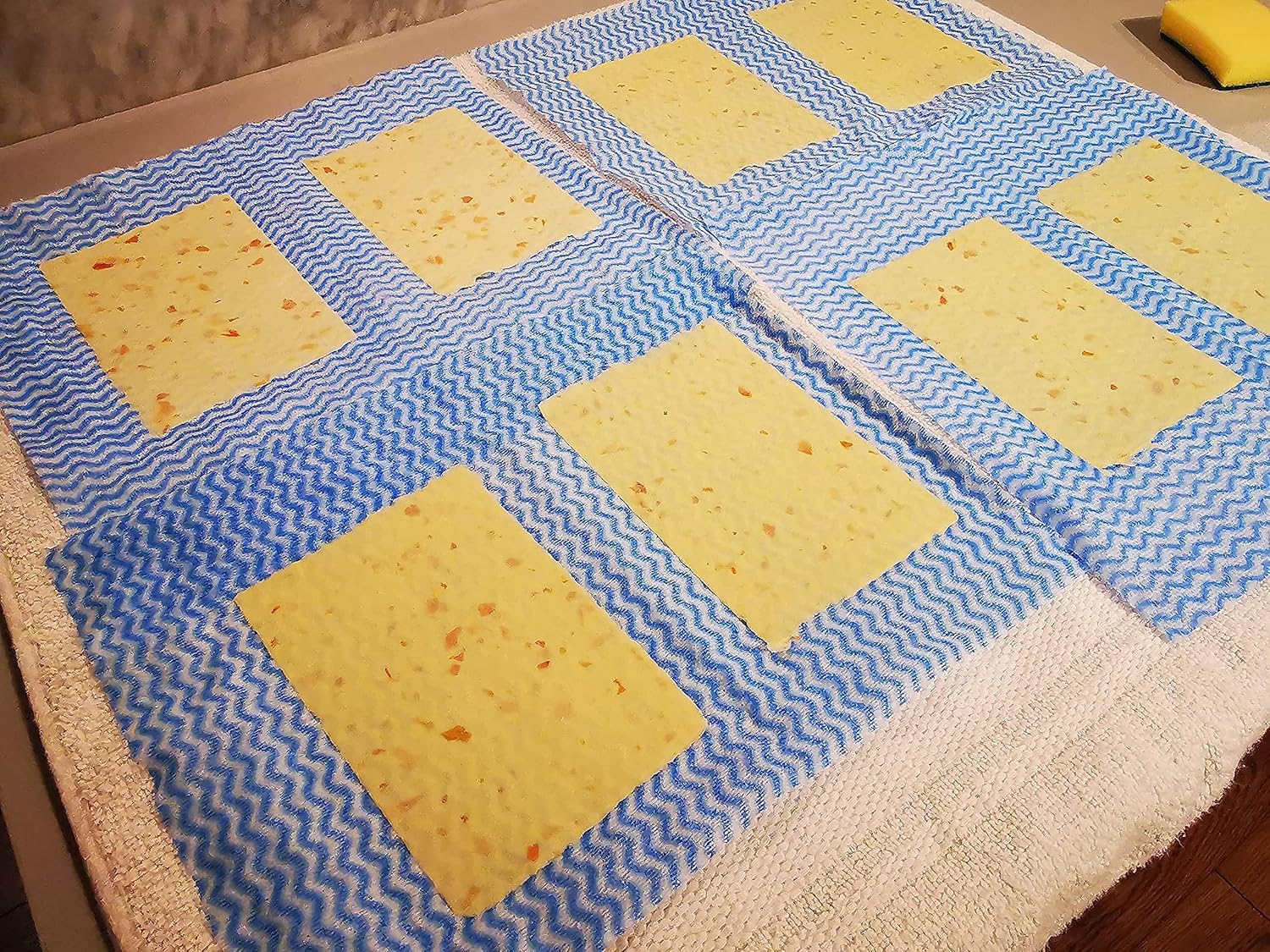 A5 Papermaking Paper Making Screen Kit with Pine Wood Mould and Deckle Set, Couching Cloth, Sponge, Confetti & Instructions for DIY Handmade Paper of 5 7/8" x 8 1/4", 15 * 21 cm
