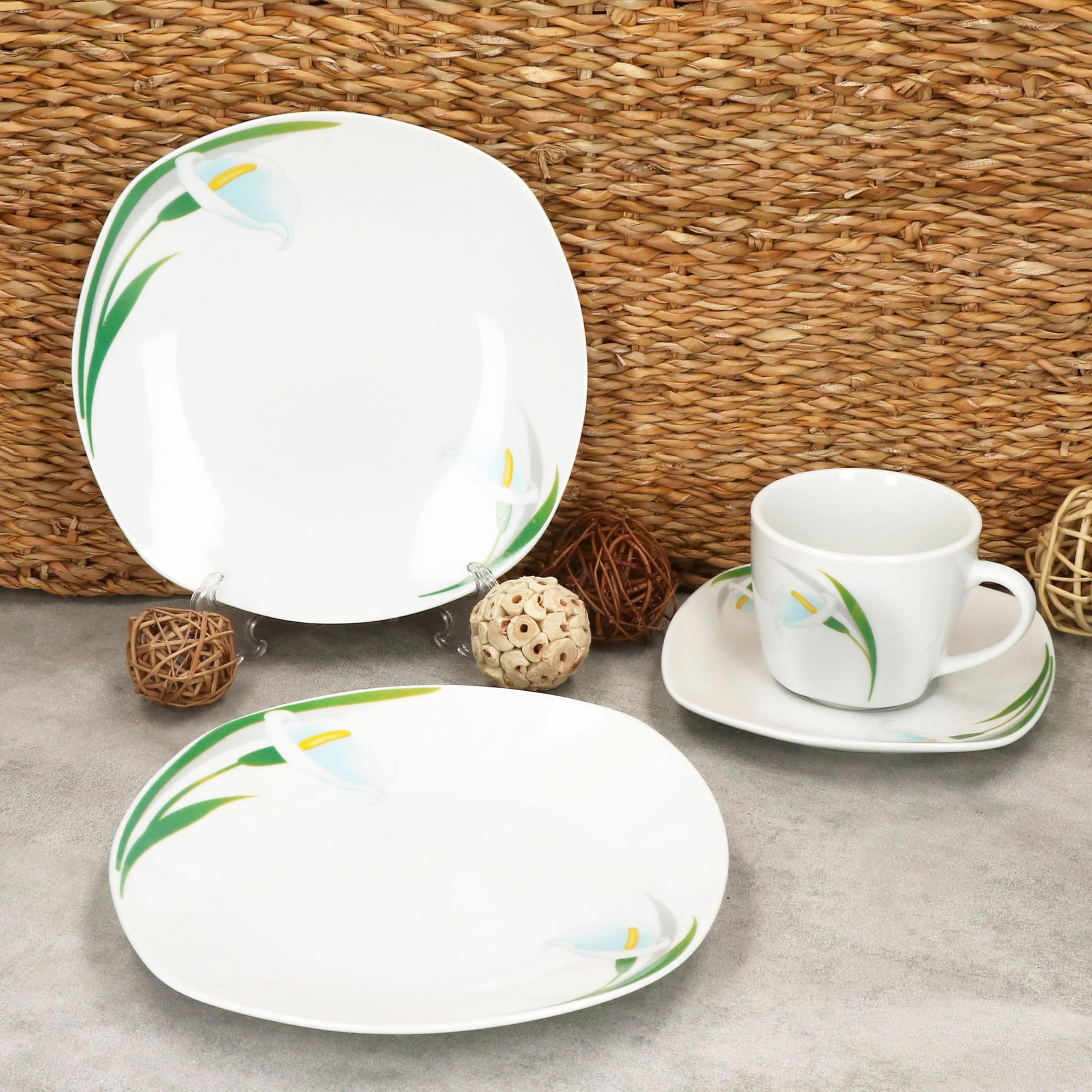 MamboCat 18tlg Kaffeeservice White Calla I Florale stilvolle Porzellan-Geschirr mit Blumen-Dekor für 6 Personen I Je 6X Tassen 150ml, Untertassen & Teller für Frühstück & Kaffee
