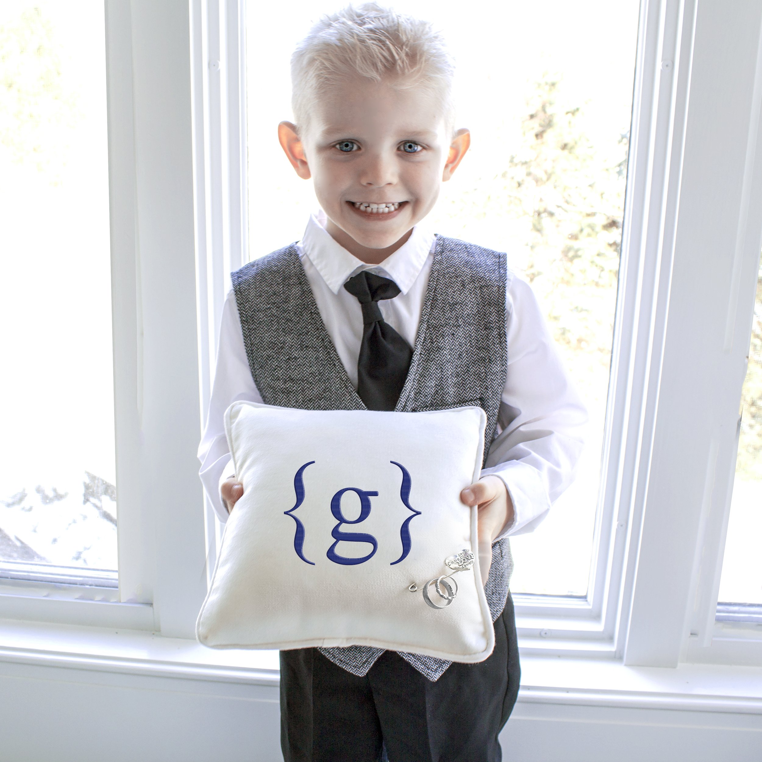 Cathy's Concepts Personalized Ring Bearer Pillow with Heart Pin, Letter I