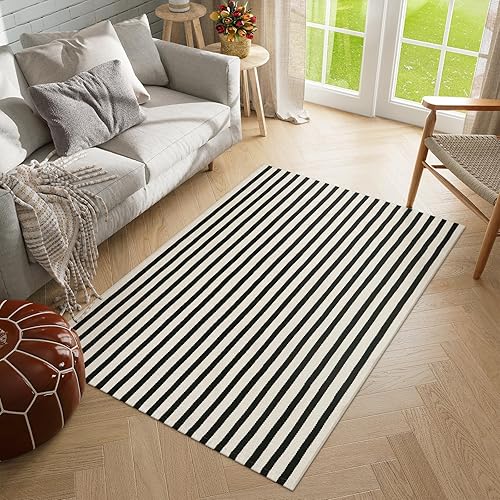 Vista 110 de Alfombra de exterior a rayas blancas y negras, 3 x 5 pies, de algodón, moderna, tejida a mano, reversible, alfombra de patio lavable en capas para 1