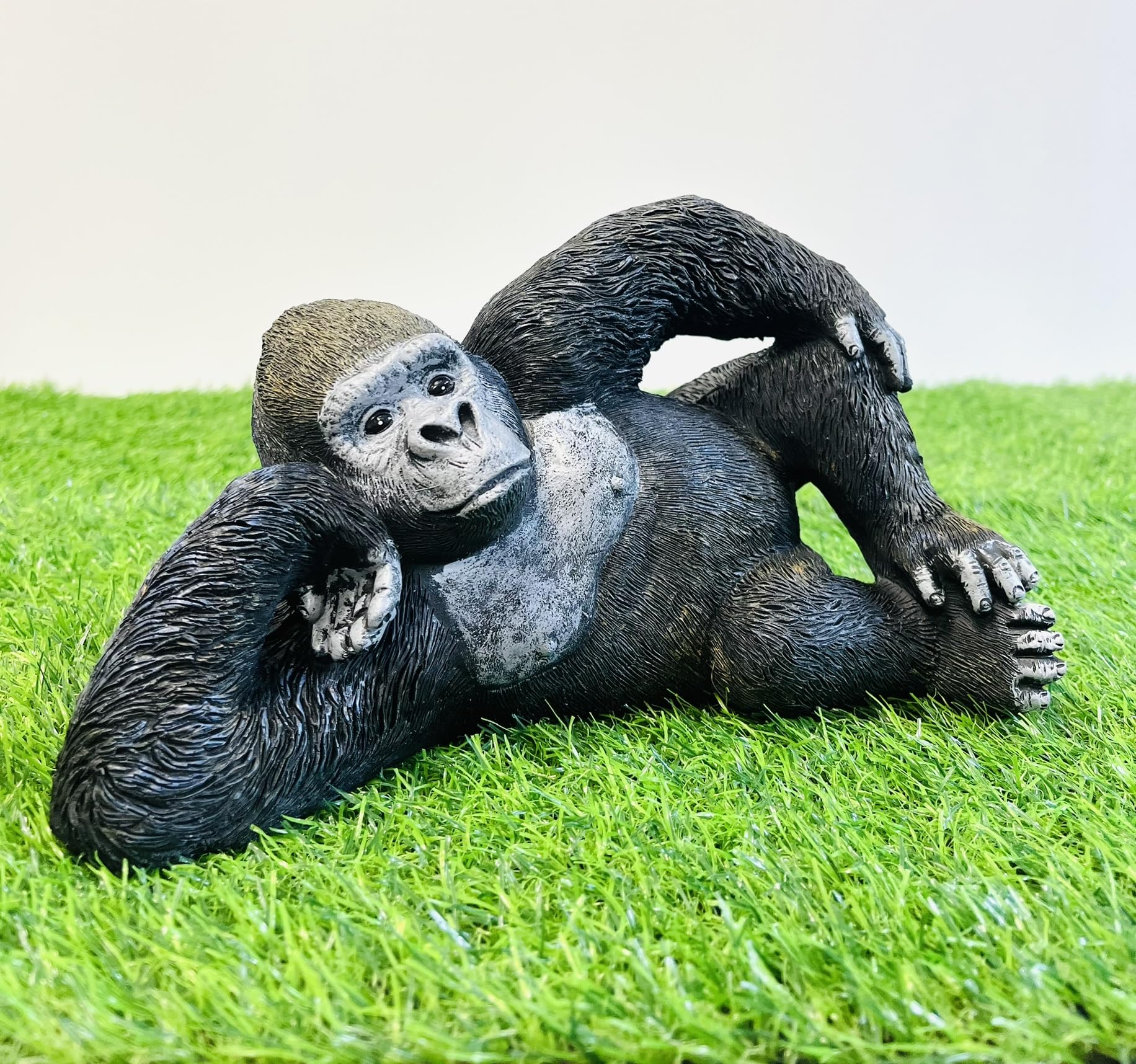 My Square Mile Decorative Gorilla Garden Statue, Handpainted Resin Wildlife Ornament, Indoor Outdoor Jungle Monkey Design (Lying Gorilla 23cm)