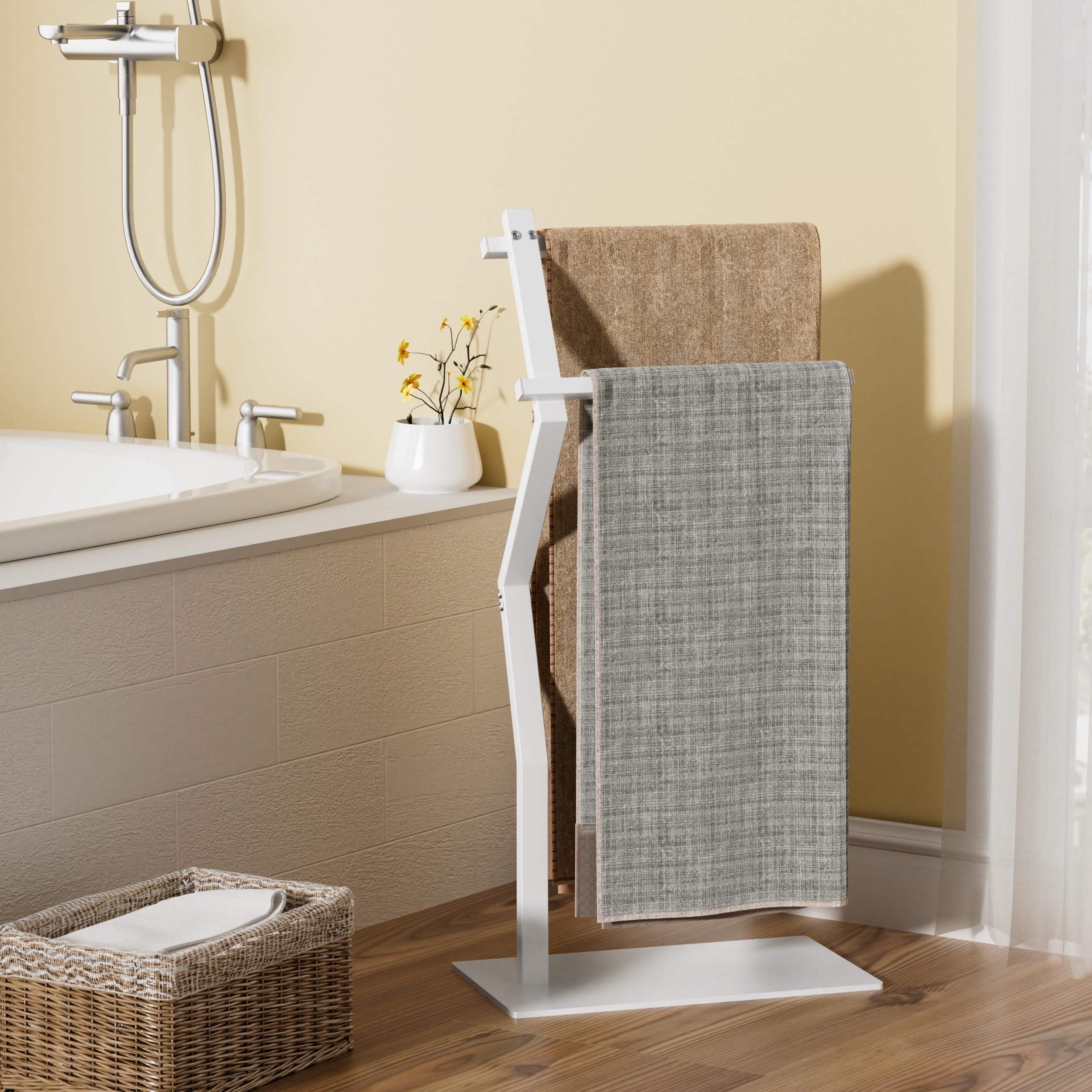 OUTBROS Porte-Serviettes Salle De Bain,Porte-Serviettes Autoportant sur Pied,Convient pour Les Chambres De Salle De Bains,avec Deux Niveaux De Balustrades,40x20x84cm,Blanc,EYJ107W