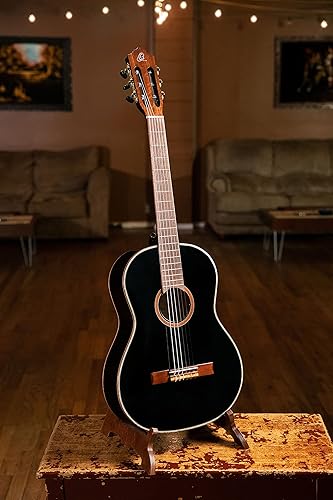 Miniatura 16 de Ortega Guitars Serie Familiar de 6 cuerdas Guitarra clásica de nailon de tamaño completo con bolsa, derecha, tapa de abeto, color negro, brillante,