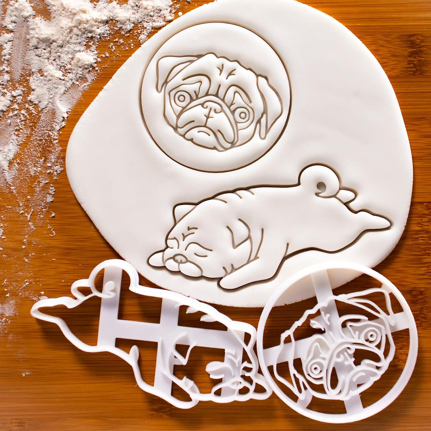 Set of 2 Pug cookie cutters (Designs: Pug Face and Sleepy Pug), 2 pieces - Bakerlogy