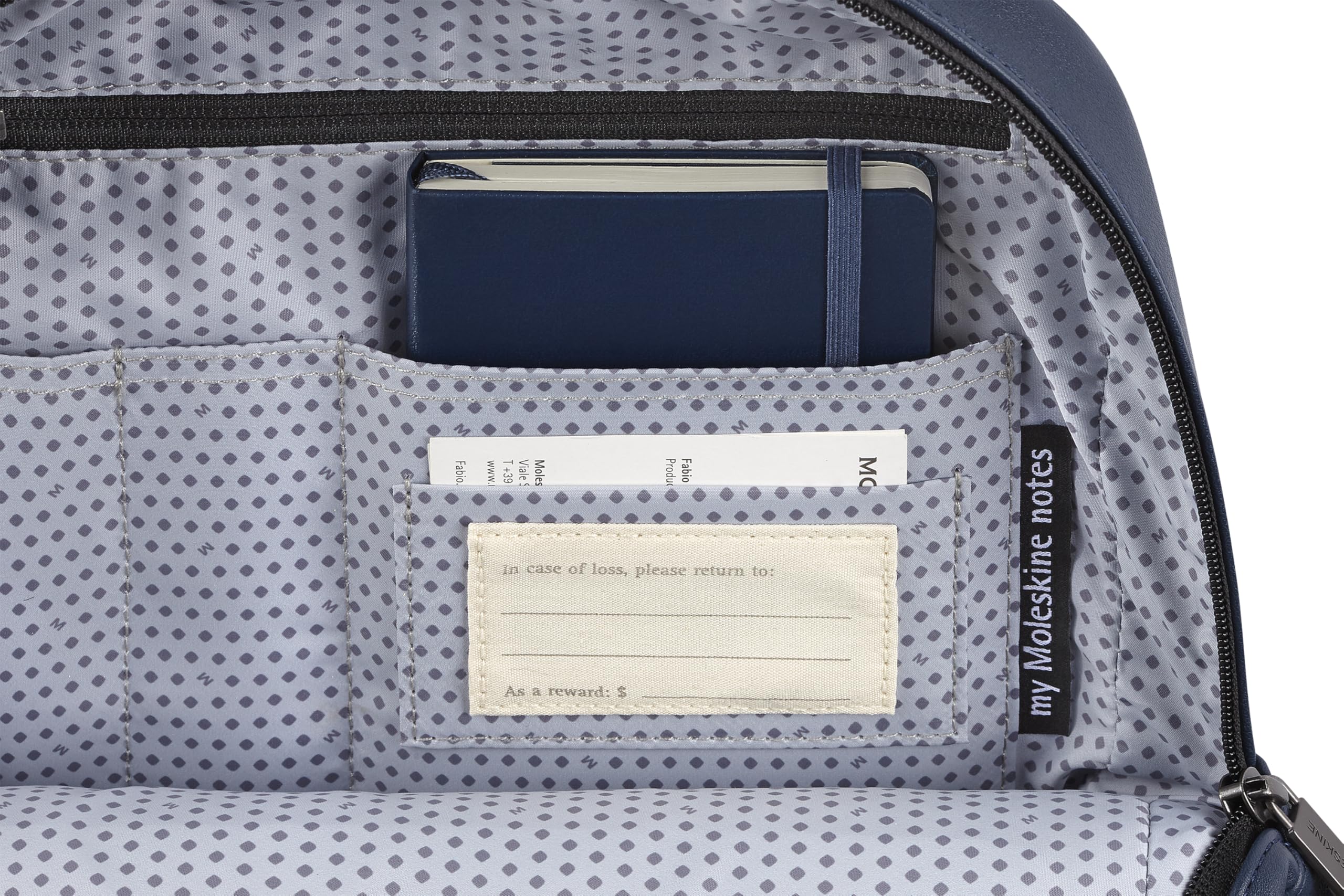 Moleskine Zaino Small Collezione Classic, Zaino Porta PC Compatibile con Laptop, Notebook e iPad fino a 11", Dimensioni 25 x 36 x 7 cm, Colore Blu Zaffiro