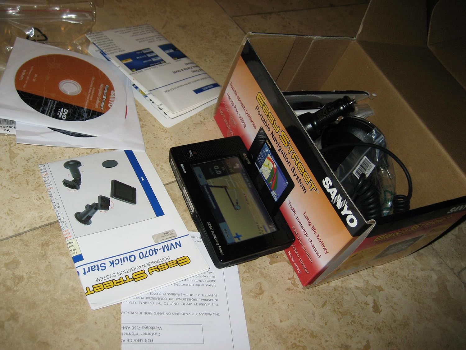 Sanyo Easy Street NVM-4070 Bluetooth 4.3-Inch Portable GPS Navigator