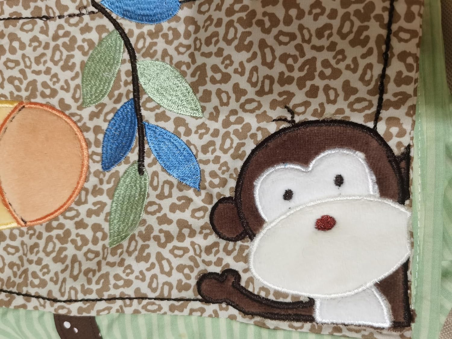 1 PC Embroidery Giraffe Monkey Diaper Bag, Cute Cartoon Baby Diaper Hanging Bag, Gift Idea (Green Giraffe monkey)