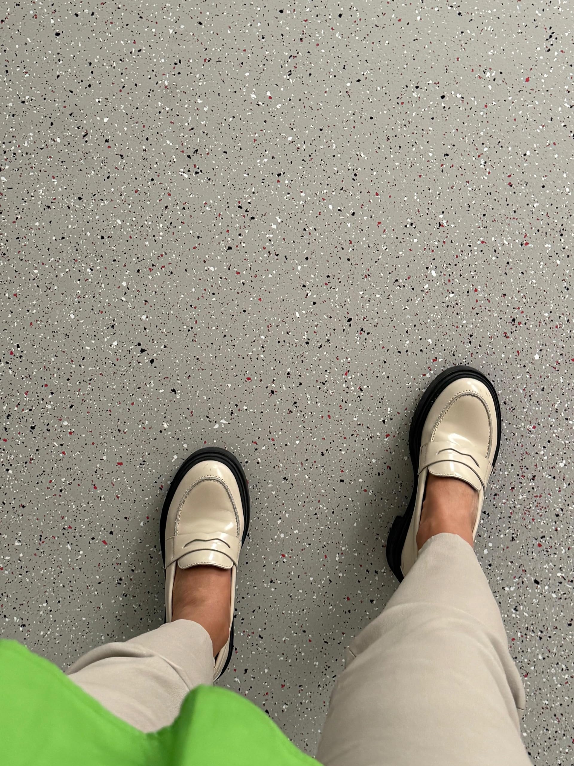 Swiss Tech Żywica Epoksydowa 2K RAL 7001 na Beton – Zestaw 25 m² – Powłoka Epoksydowa do Garażu, Warsztatu, Magazynu – Antypoślizgowa, Niskoemisyjna Low VOC, Odporna Chemicznie