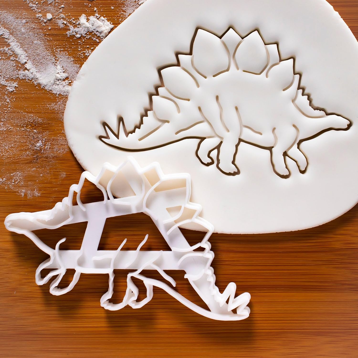Set of 3 Realistic Dinosaurs cookie cutters (Designs: Tyrannosaurus Rex, Stegosaurus and Triceratops), 3 pieces - Bakerlogy