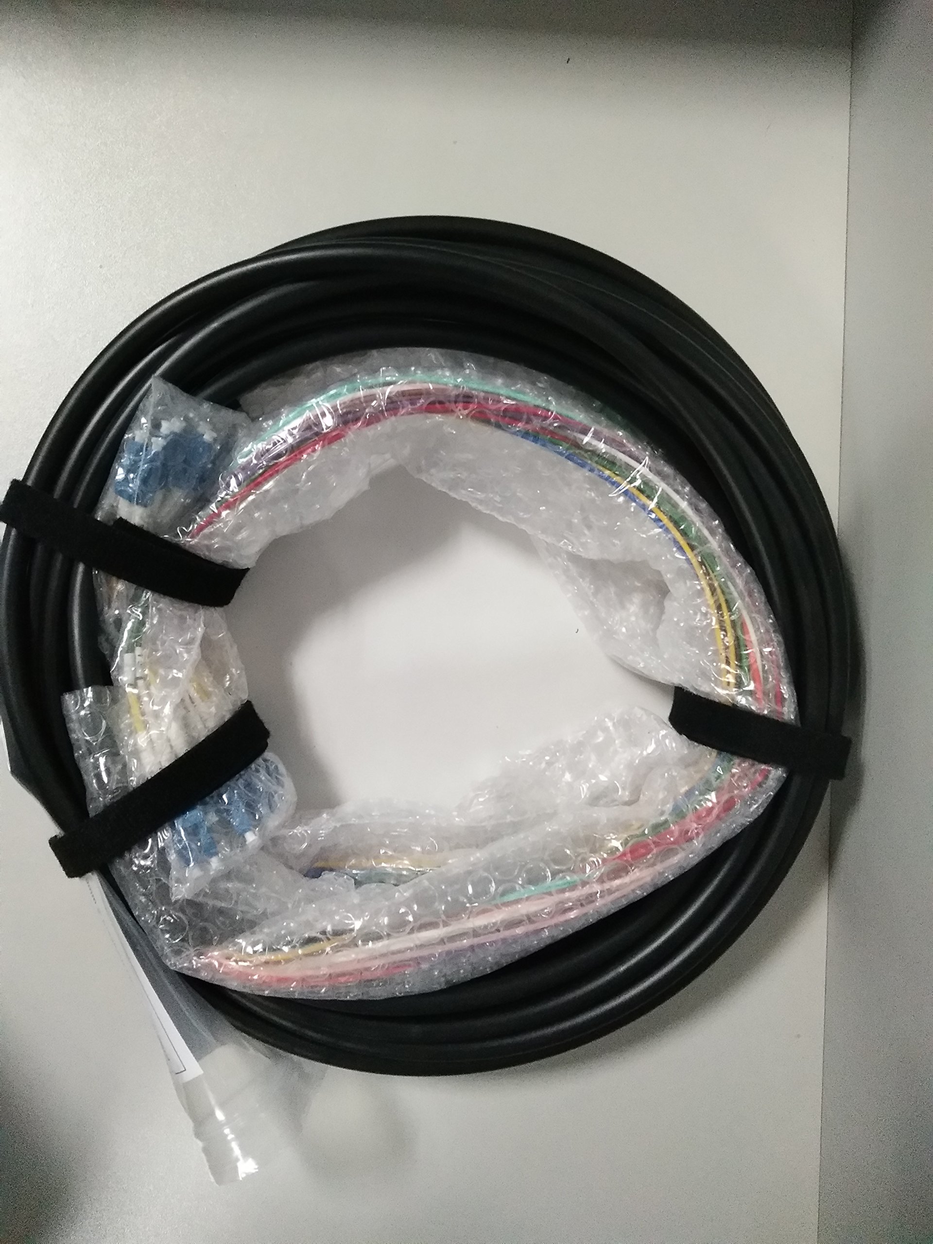 Câble de raccordement extérieur à fibre optique 8/12/24 conducteurs LC LC/APC SC SC/APC monomode 9/125 (30 m, 24 cores, SC/APC-SC/APC), Jarretiere Optique, Cordon Optique