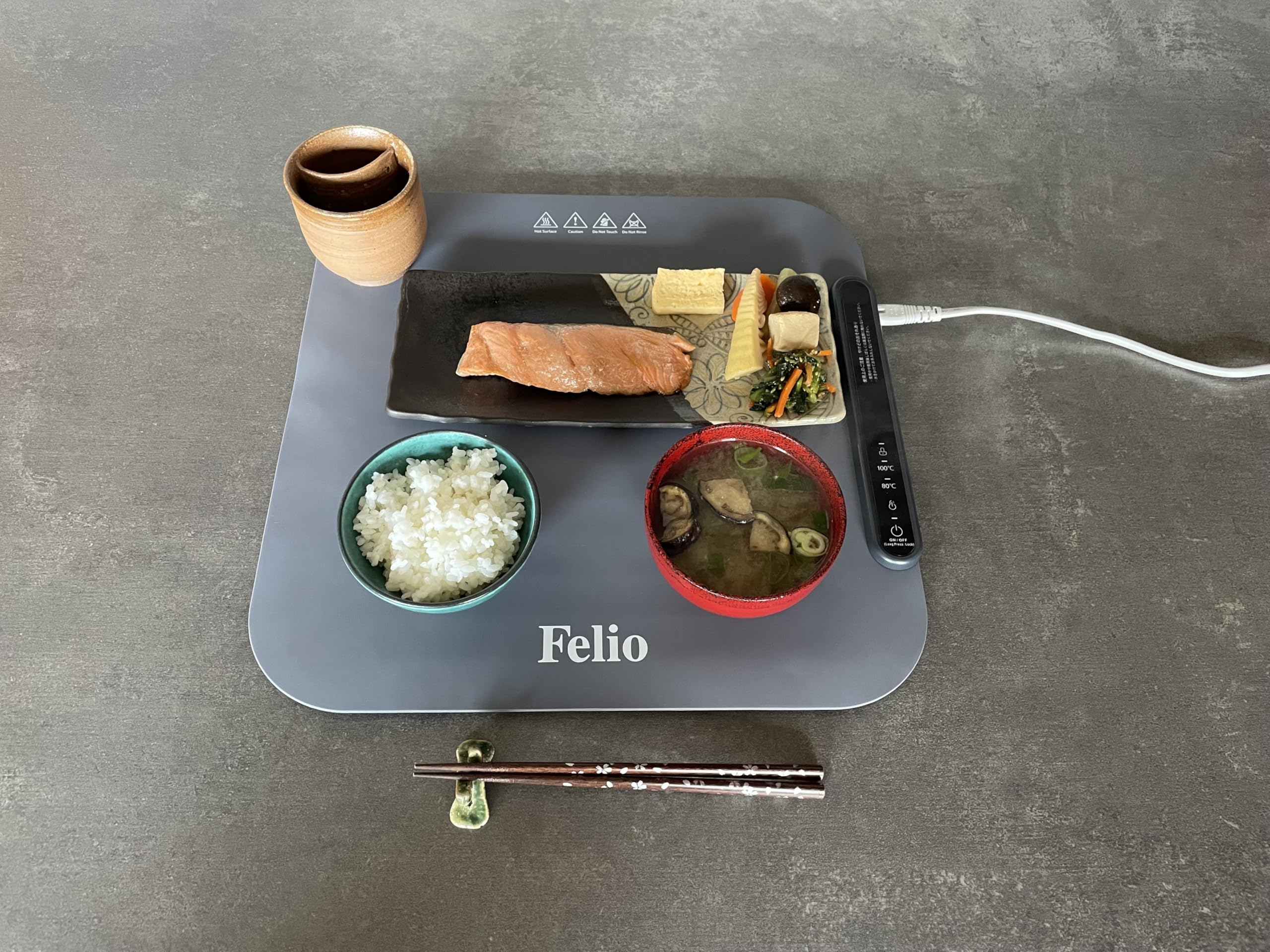 富士商　Felio　フードウォーマー　スクエアタイプ　BW401　最適温度　ランチョンマット感覚　あったかキープ Amazon.co.jp : 富士商 Felio 料理が冷めない 保温プレート フード