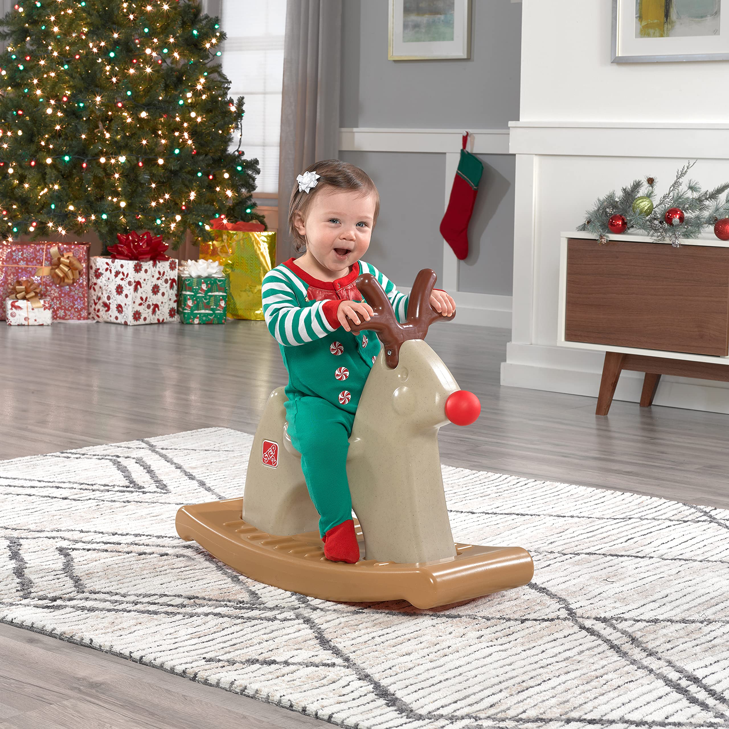 Step2 Rudolph the Rocking Reindeer Rentier | Schaukelpferd aus Kunststoff | Spielzeug aus Kunststoff für Kinder ab 12 Monate