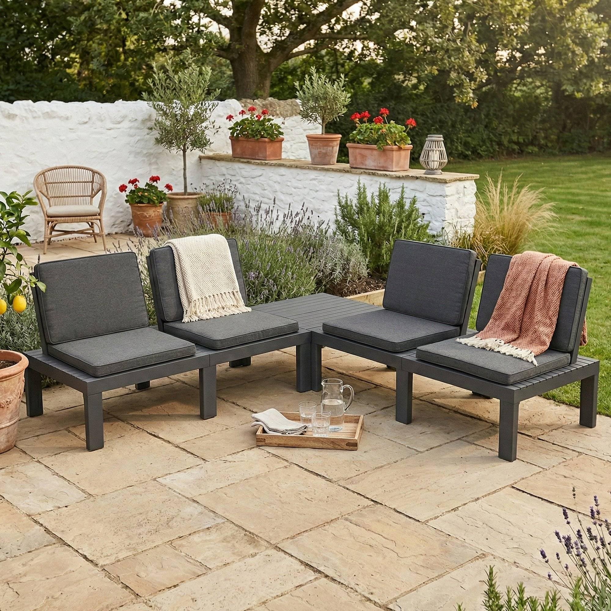 Dmora - Ensemble de Salon d'extérieur Vigevano, Composition de Jardin avec 4 sièges avec Dossier et 1 Module Multifonction, Lounge avec Coussins, 100% Made in Italy, Anthracite