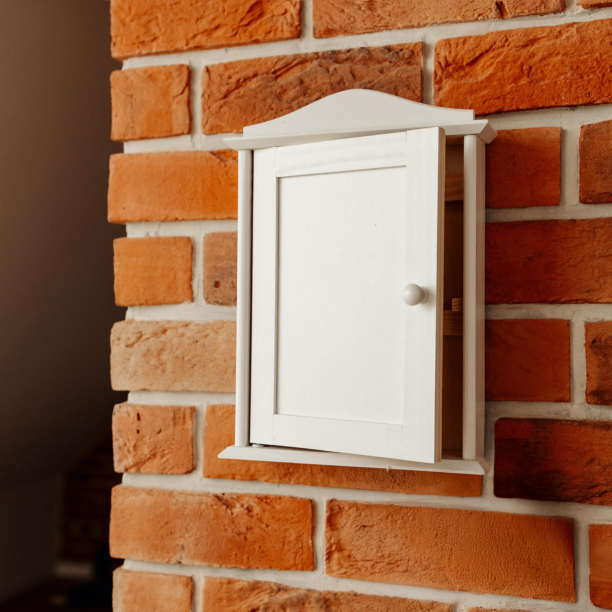 Creative Deco Decorativa Cassetta Portachiavi Bianca in Legno con 6 Ganci | 20 x 6 x 29,5 cm | Appendichiavi Bianco | Scatola Portachiavi Bianca con Ganci, Ideale per Conservazione e Decorazione