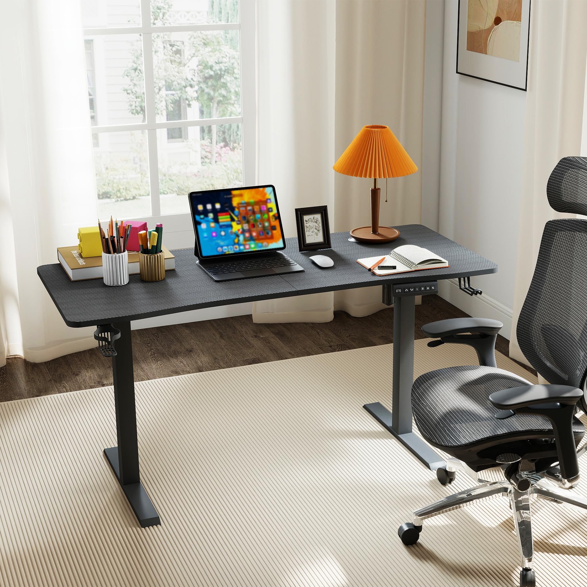 HENGMEI Schreibtisch Höhenverstellbar 140 x 60 cm Computertisch Stehschreibtisch, Gaming Tisch Bürotisch Studien-Laptoptisch Schreiben Tisch mit Kabel Management Tray und Kopfhörerhaken(Schwarz)