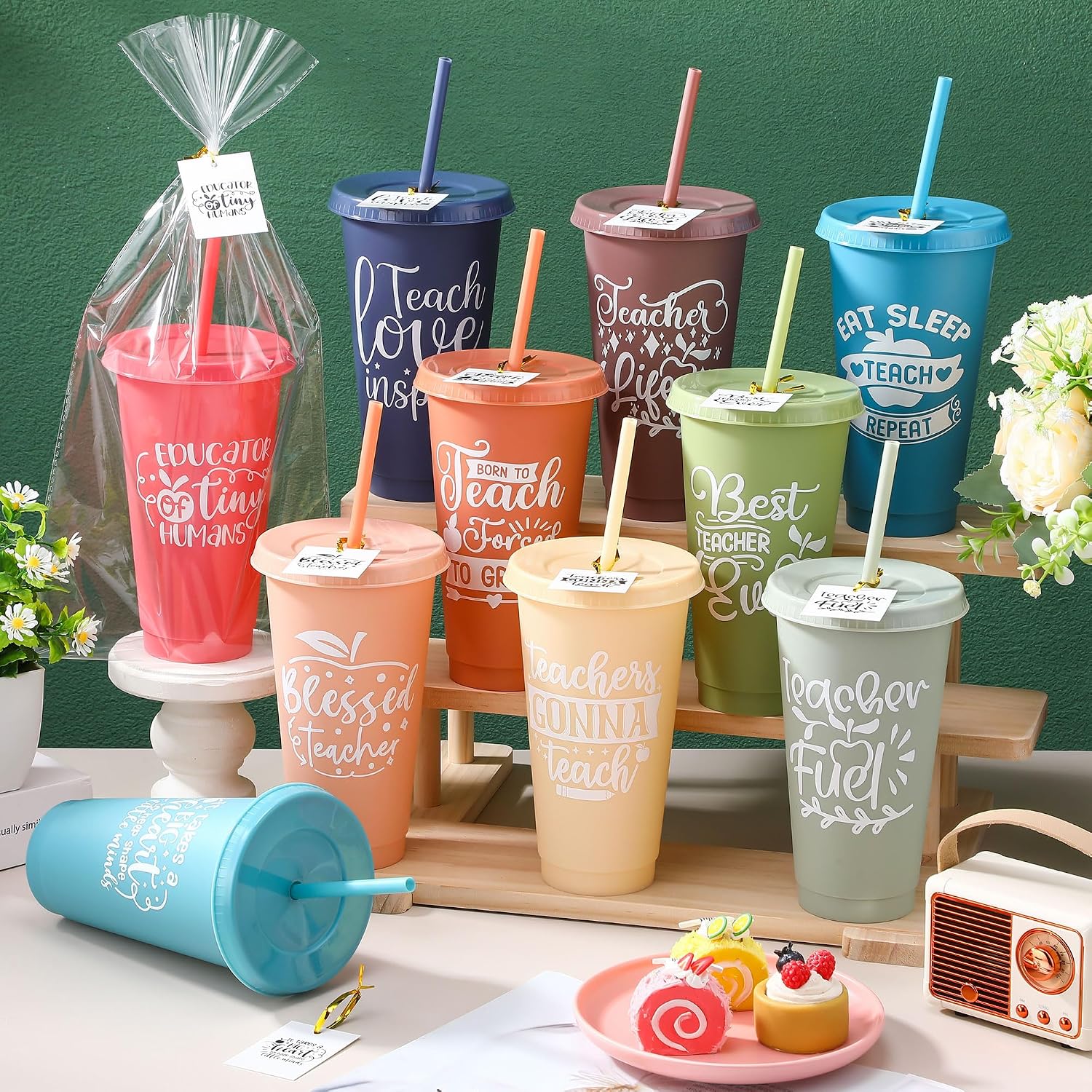 Funnymoom 30 Sets End of Year Teacher Gifts Bulk Teacher Appreciation Gifts for Women 24 oz Reusable Coffee Cup with Lid Straw Plastic Tumblers with Cards Opp Bags(Simple Style,Vintage Color)