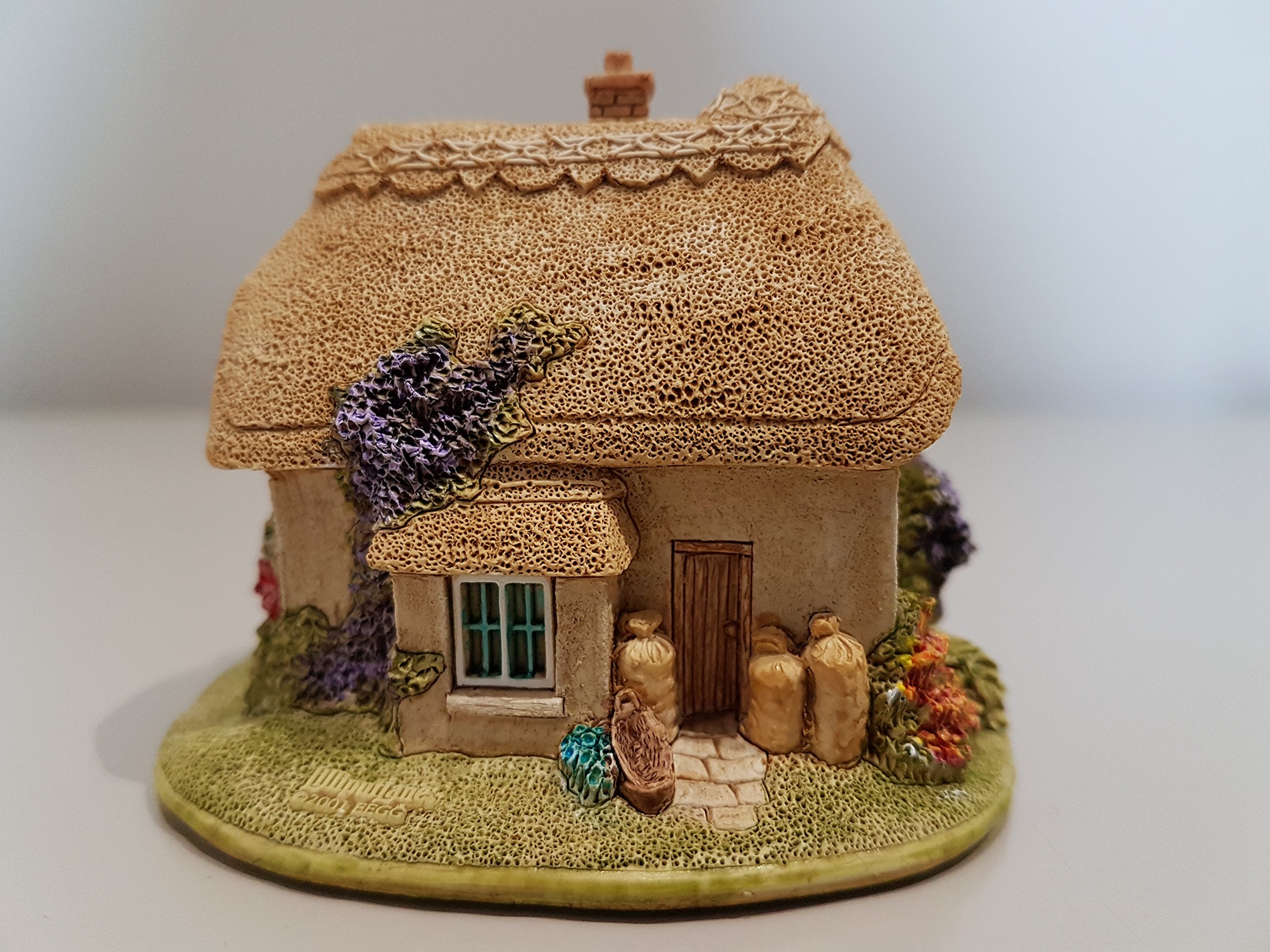 Lilliput Lane Baker's Dozen, Made In Great Britain : Amazon Lilliput Lane Baker's Dozen, Made In Great Britain : Amazon