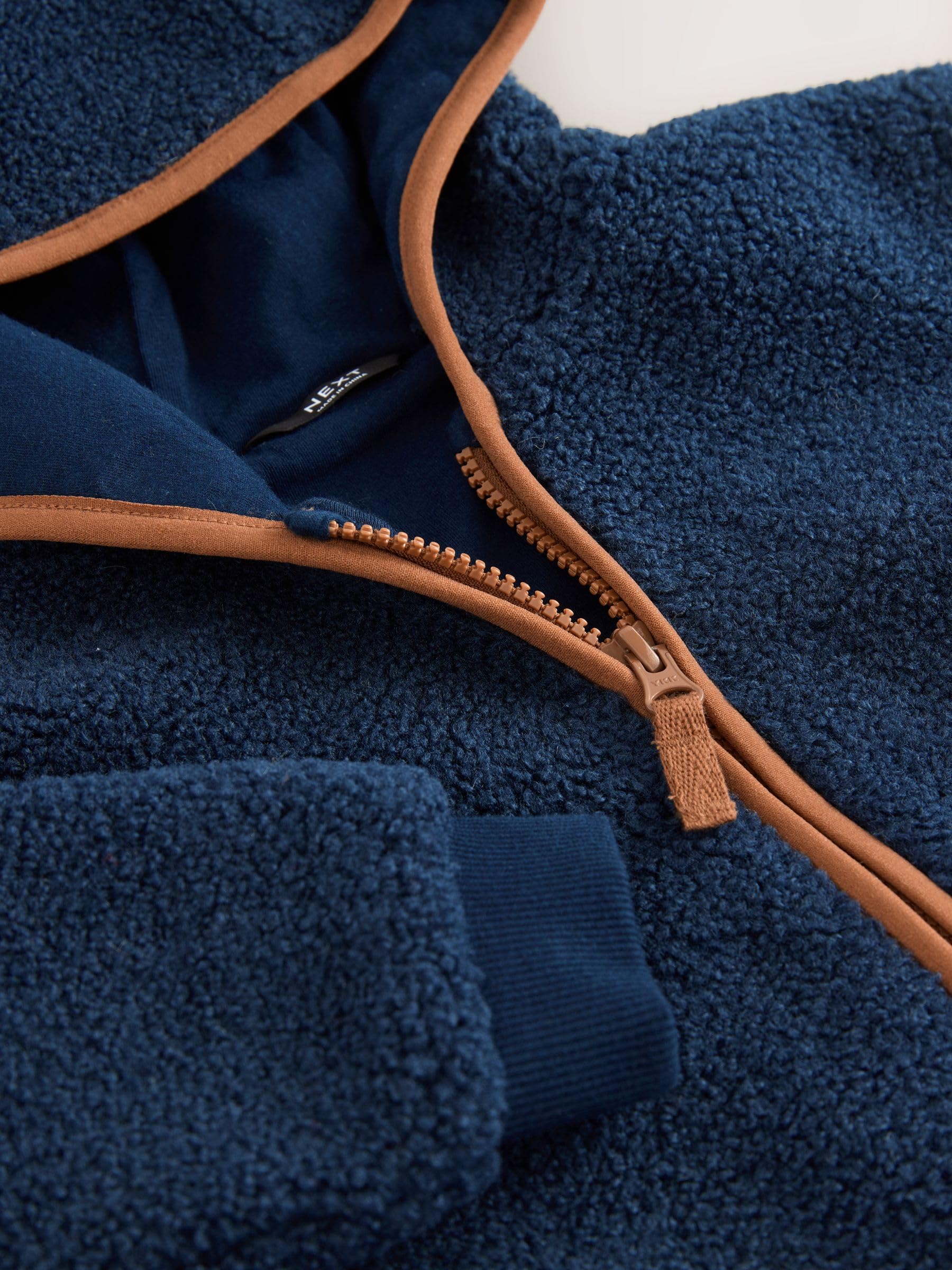 NEXT Niños Chaqueta de forro polar con cremallera y capucha