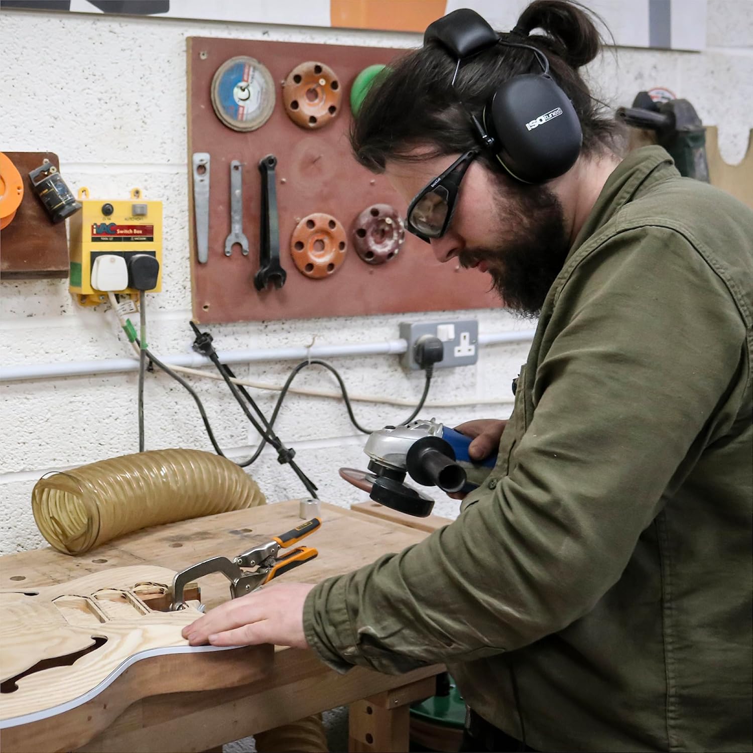 ISOtunes AIR DEFENDER Earmuffs: Comfortable Wireless unisex adult Hearing Protection with 40 Hour Battery Life - Image 6