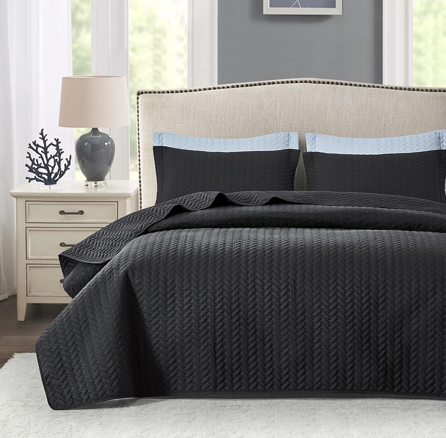 Maple&Stone Quilt Set Twin/Twin XL, Lightweight Black Bedspread Ultrasonic Chevron