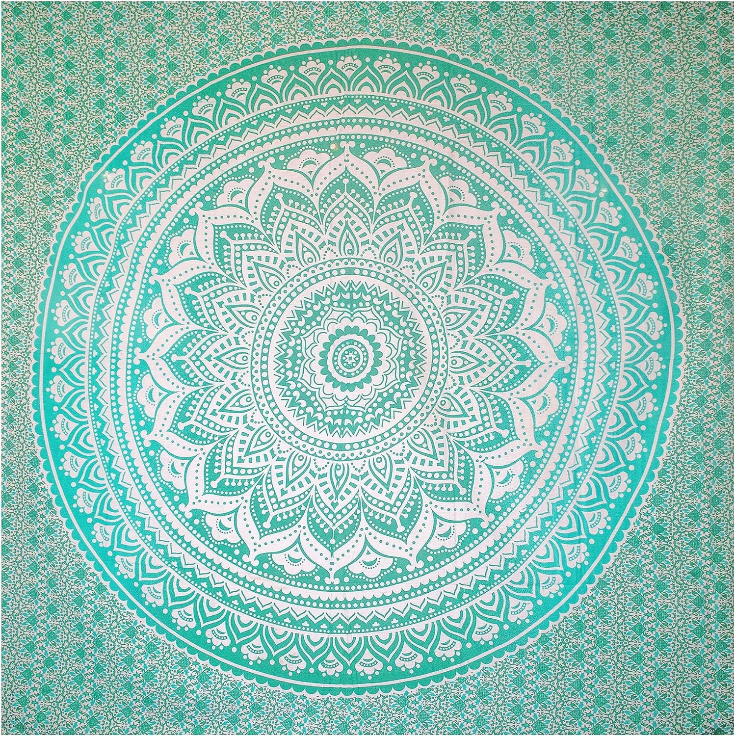 BRICOMIRAS Tapiz de Playa Grande antiarena con diseños Mandala | Ideal como Manta, Pareo y Toalla Grande para la Playa o Piscina | Espaciosa y Repelente a la Arena (1x Verde)