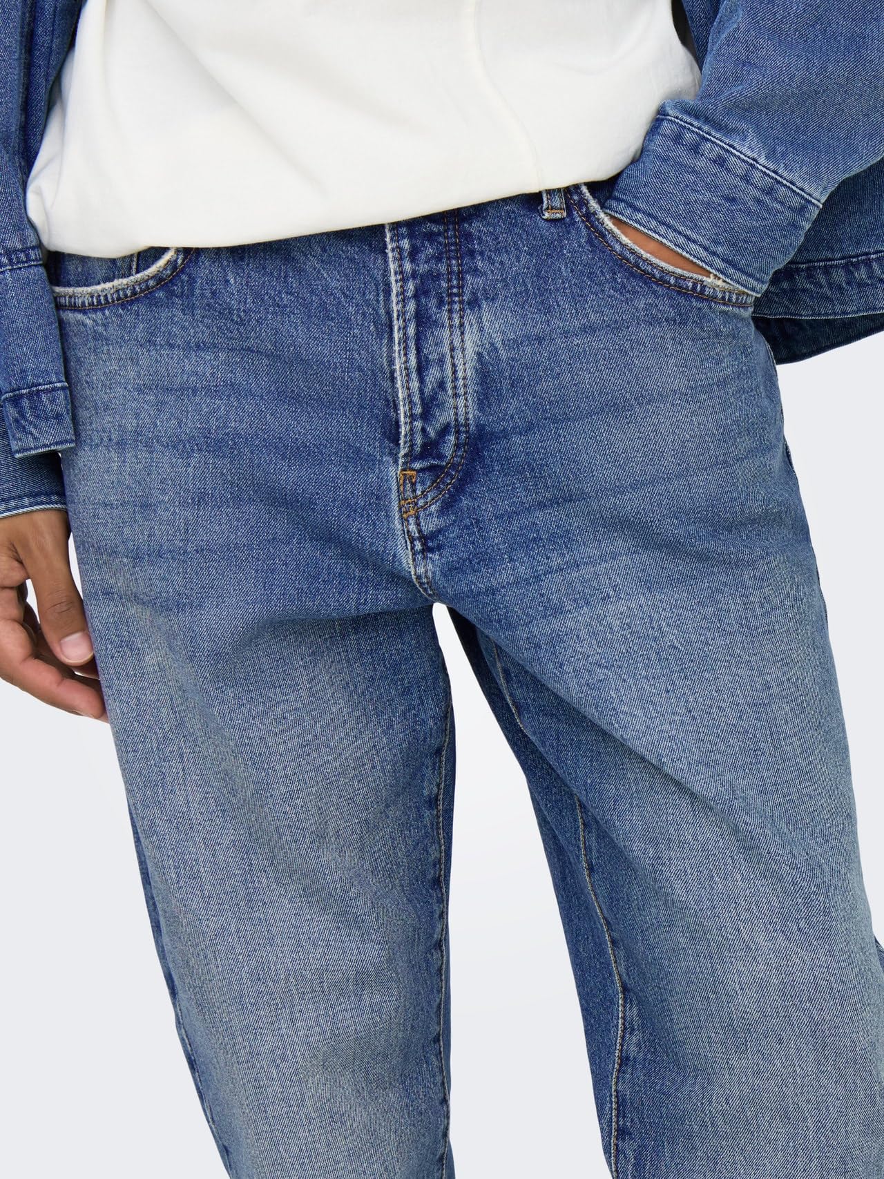 Only & Sons Vaqueros Denim Hombres Regular Fit Estilo 5 Bolsillos Pantalón Acortado con Botonadura ONSYOKE