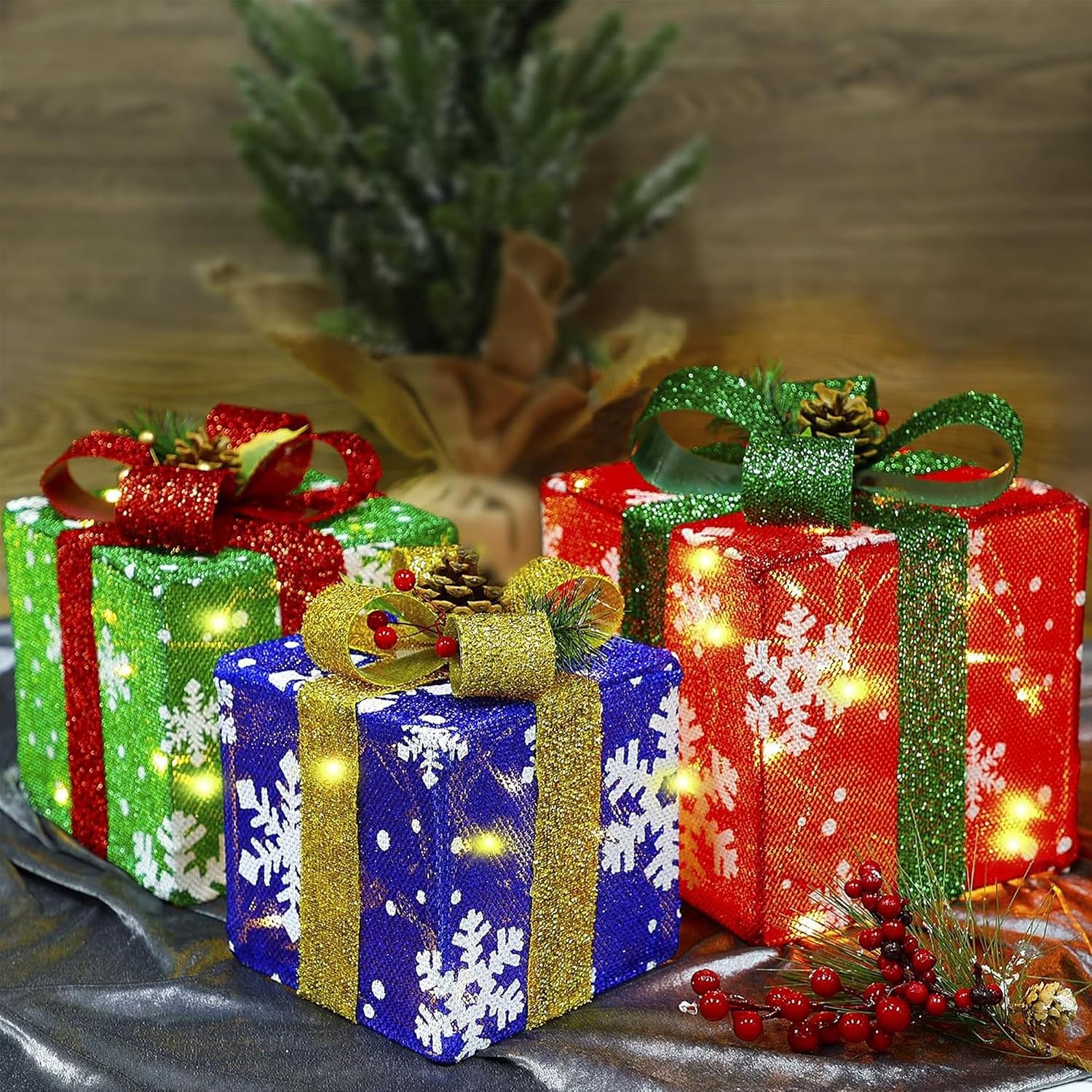 ATDAWN Set of 3 Lighted Gift Boxes Christmas Decorations, Snowflake Present Boxes, Christmas Home Gift Box Decorations